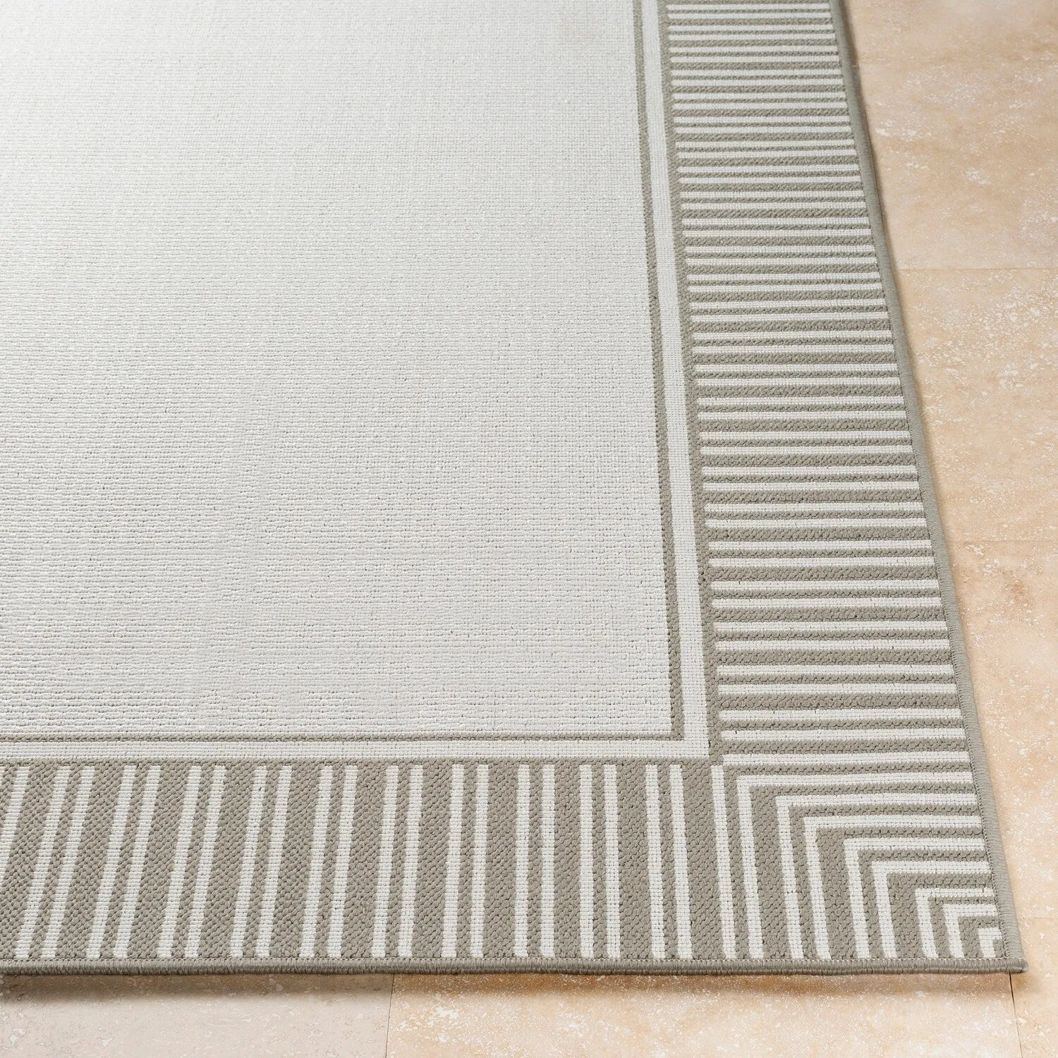 Livabliss Transitional Alfresco Border Indoor/Outdoor Area Rug