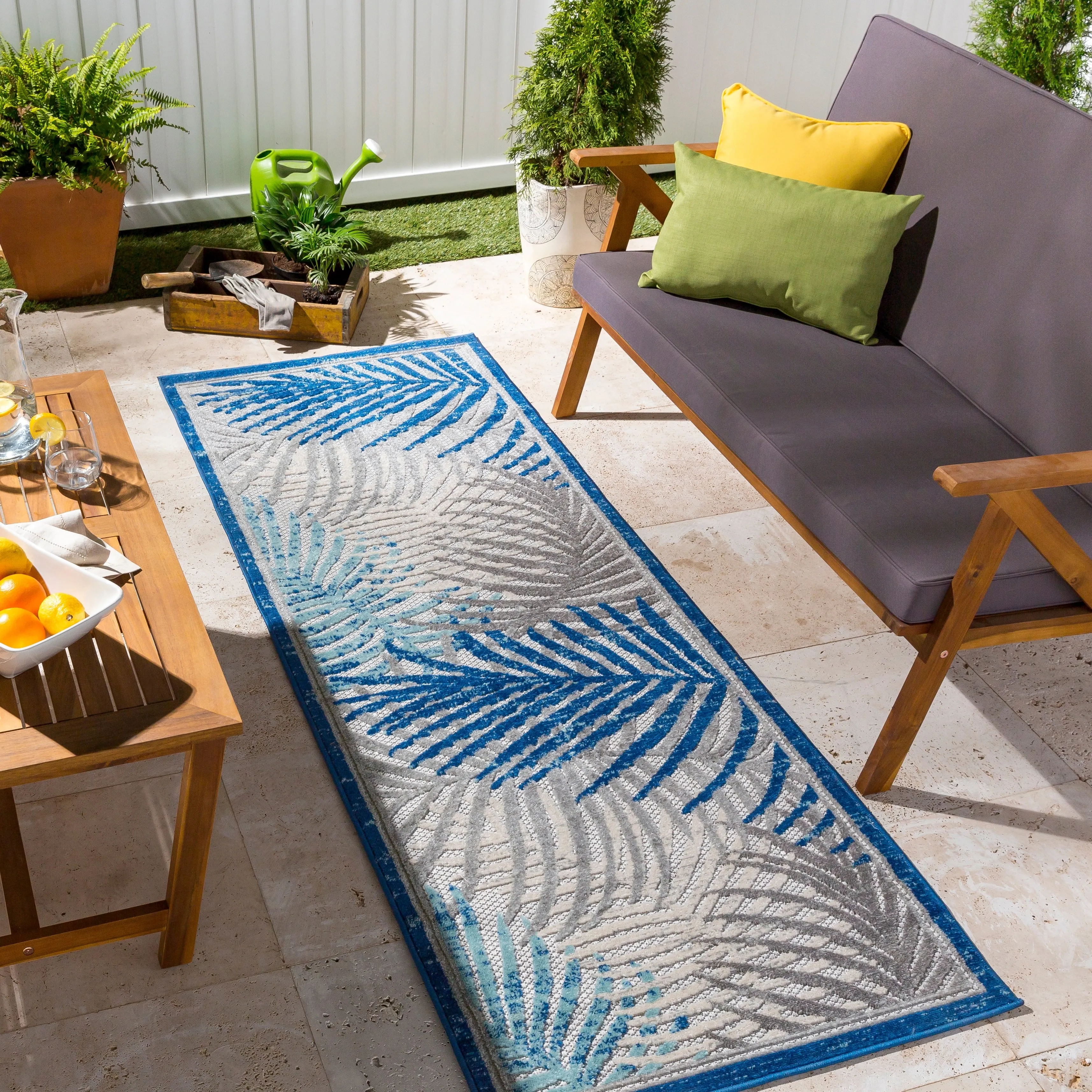 Livabliss Valmont Tropical Indoor/ Outdoor Area Rug