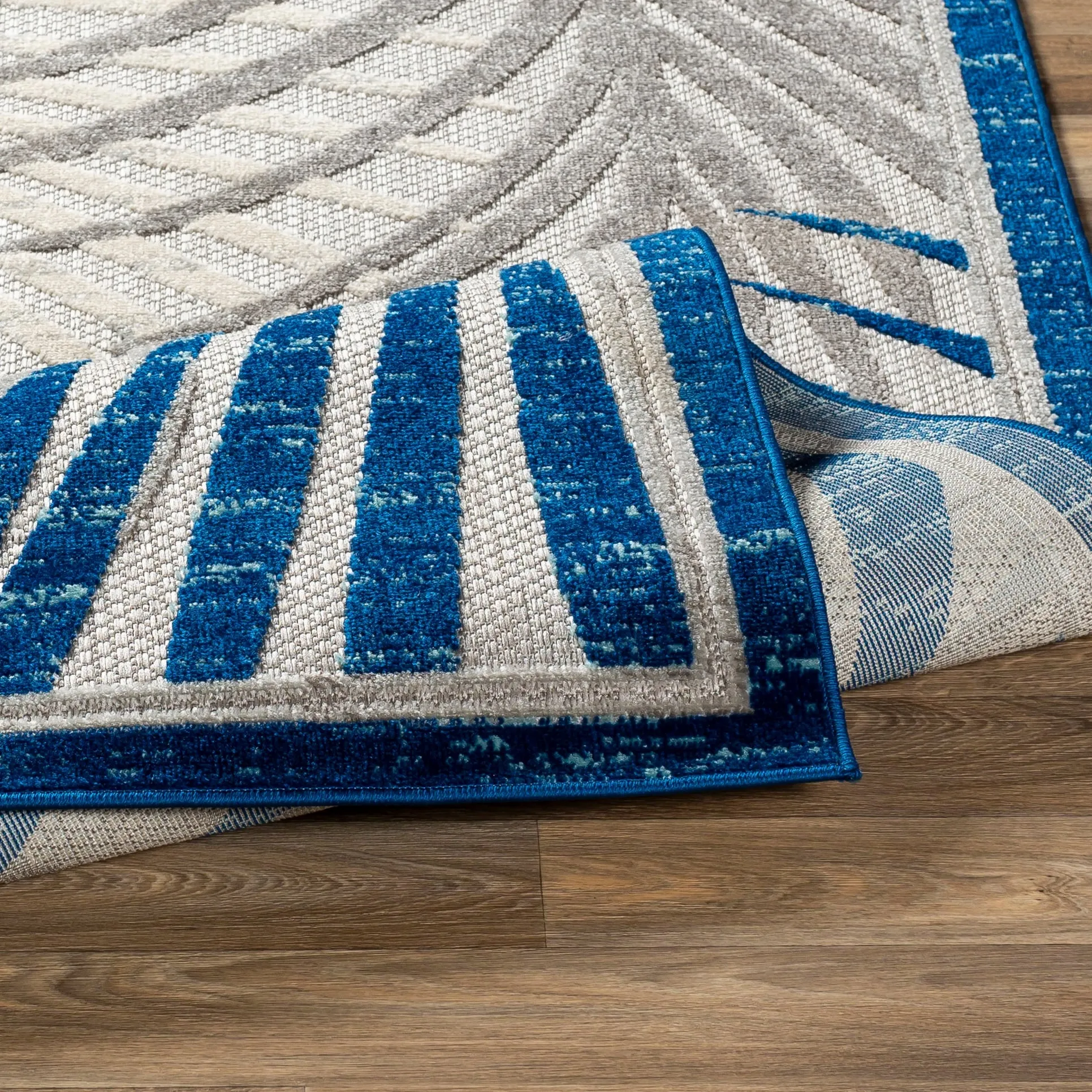 Livabliss Valmont Tropical Indoor/ Outdoor Area Rug