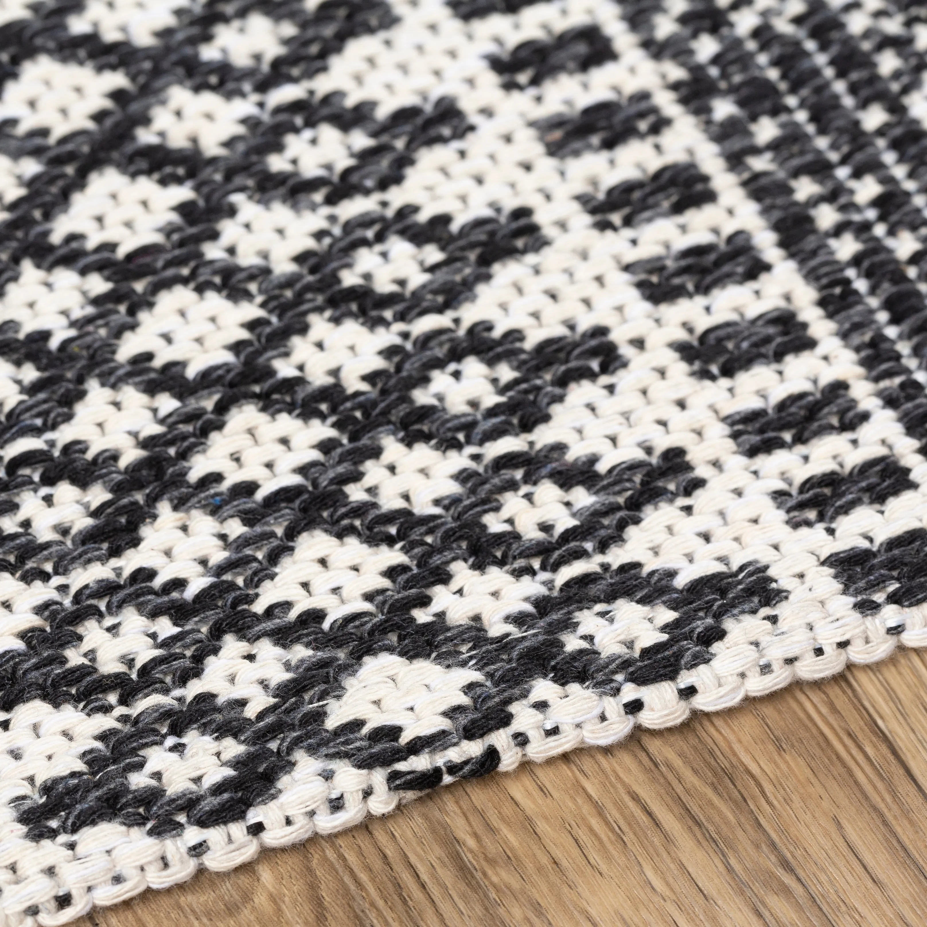 Livabliss Wendy Moroccan Stripe Cotton Area Rug