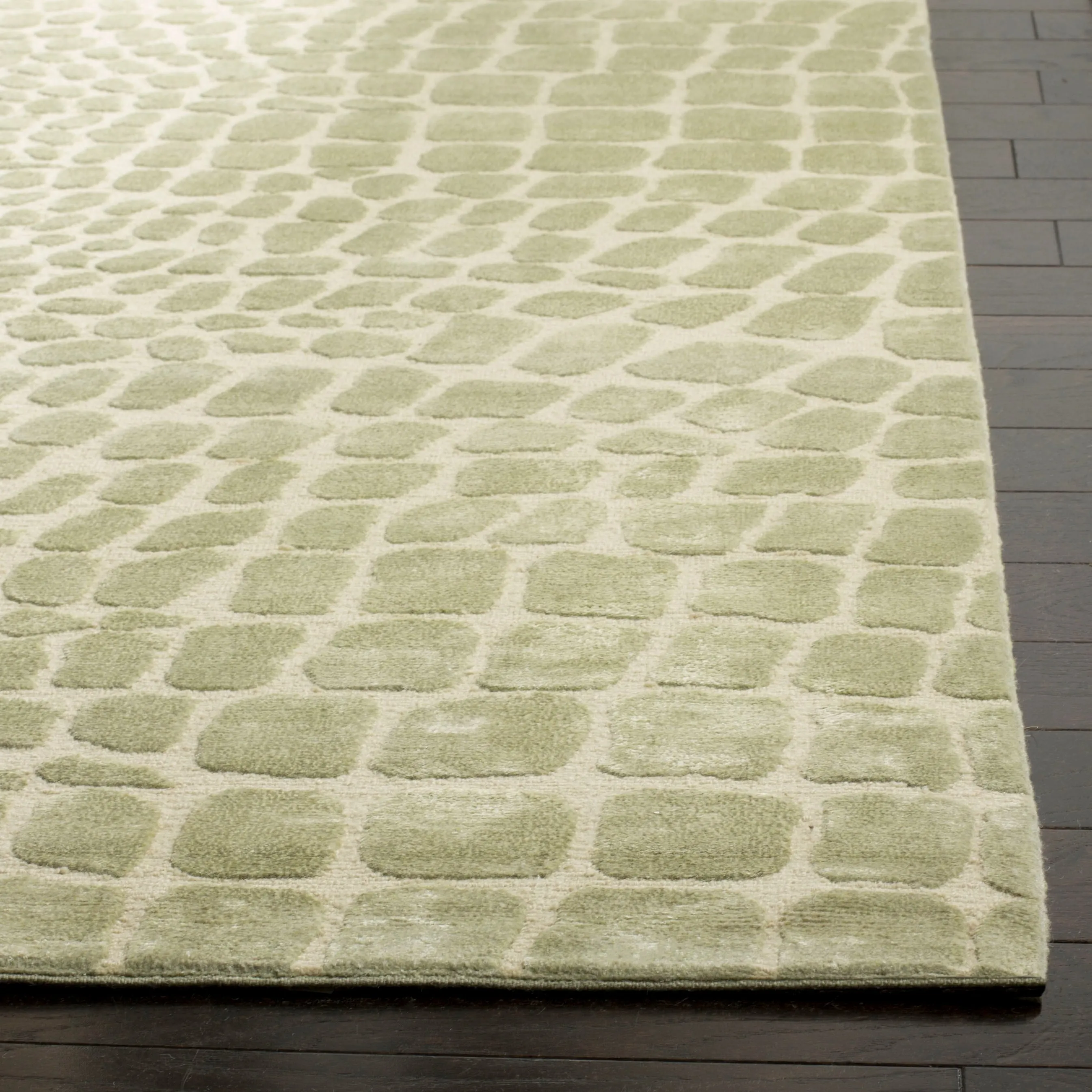 Martha Stewart by SAFAVIEH Amazonia Silk Blend Rug