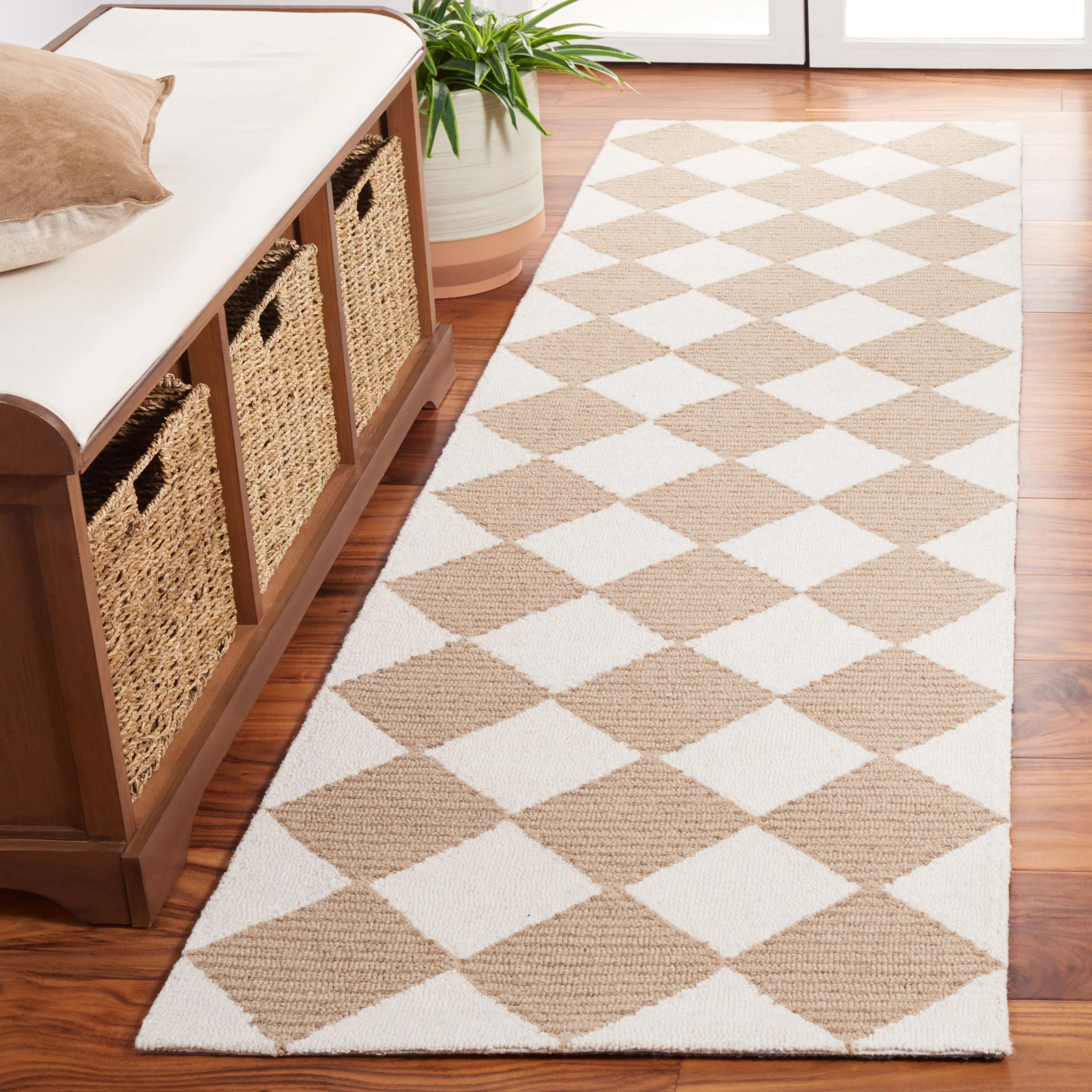 Martha Stewart by SAFAVIEH Jesusa Checkered Wool Rug