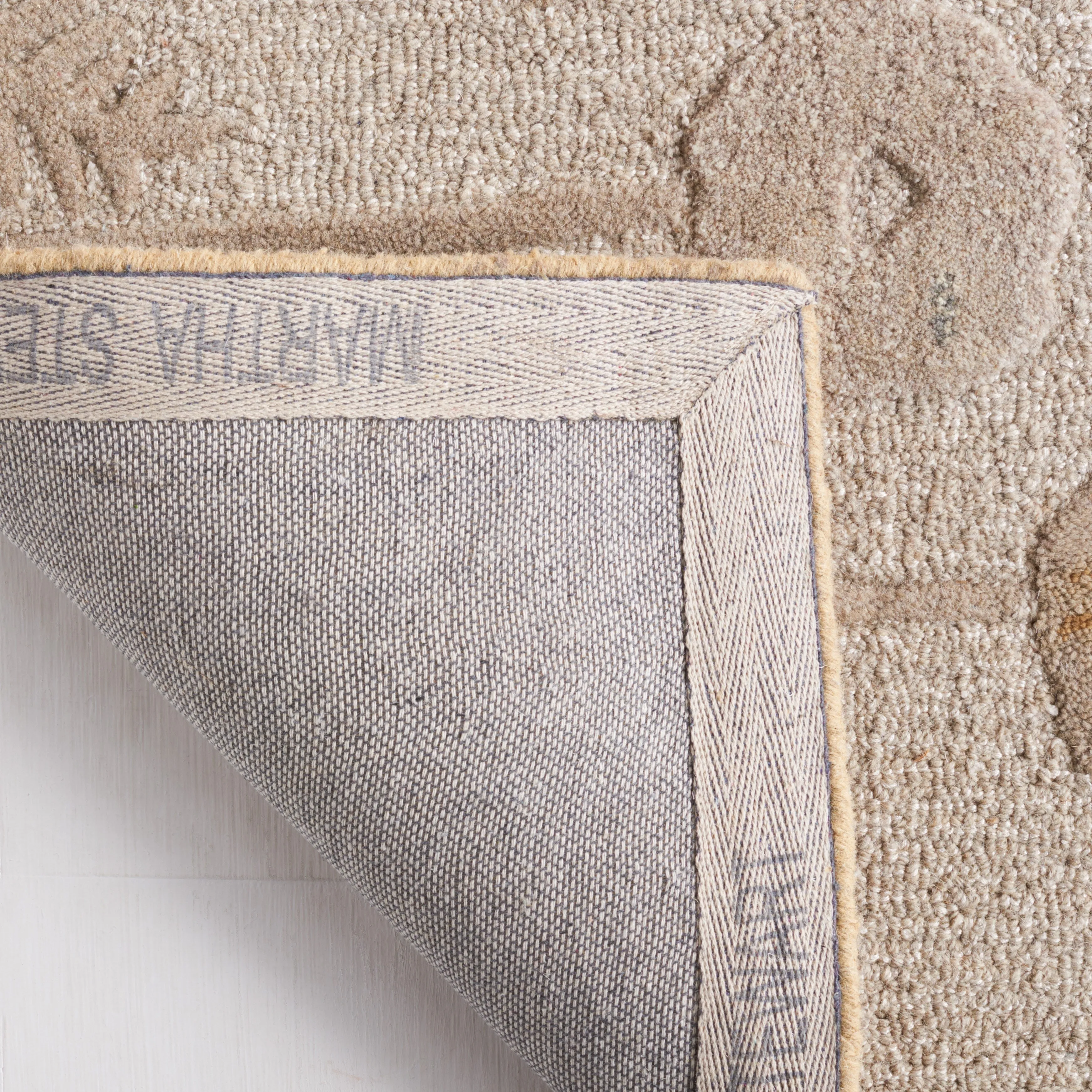 Martha Stewart by SAFAVIEH Poppy Glossary Wool/ Viscose Rug