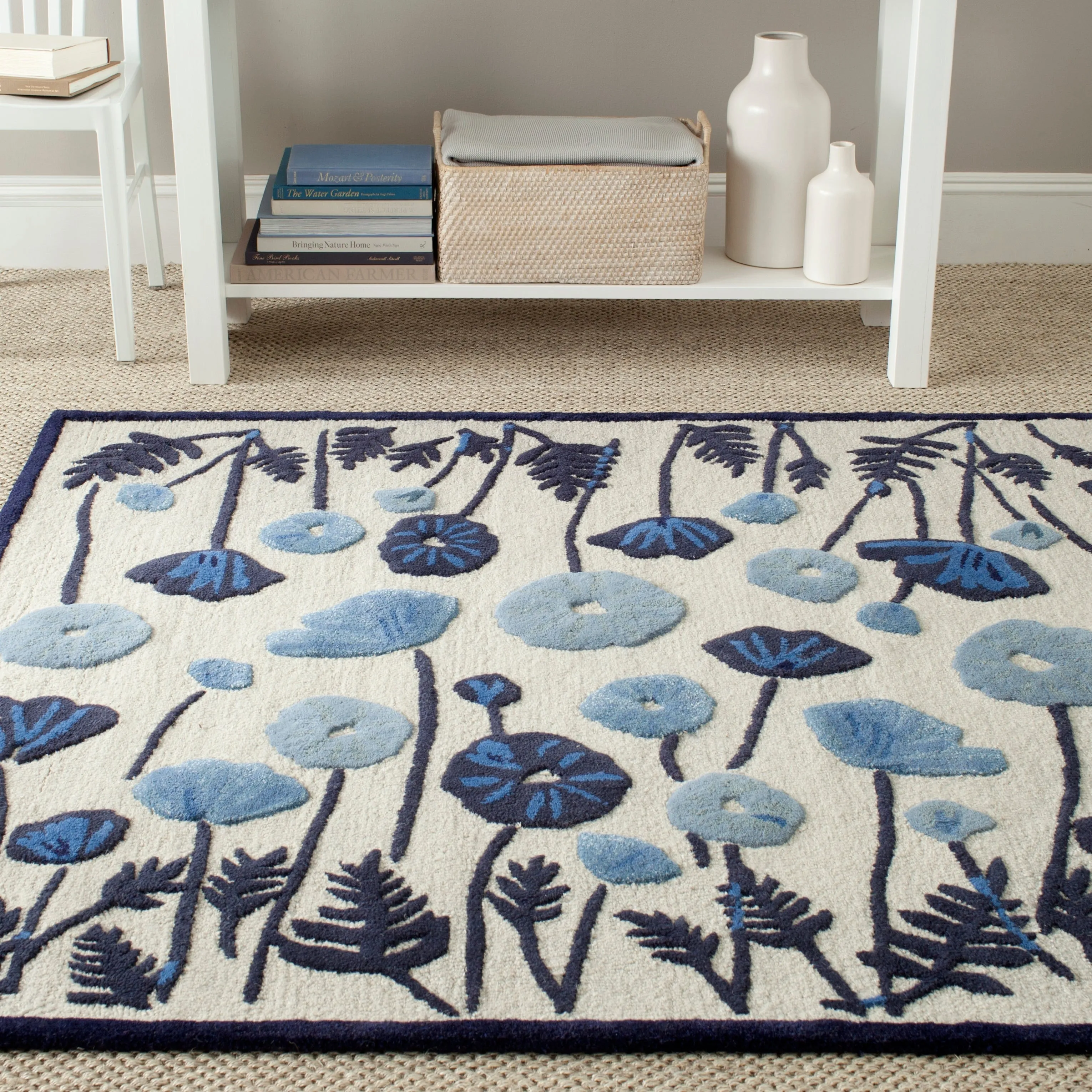 Martha Stewart by SAFAVIEH Poppy Glossary Wool/ Viscose Rug