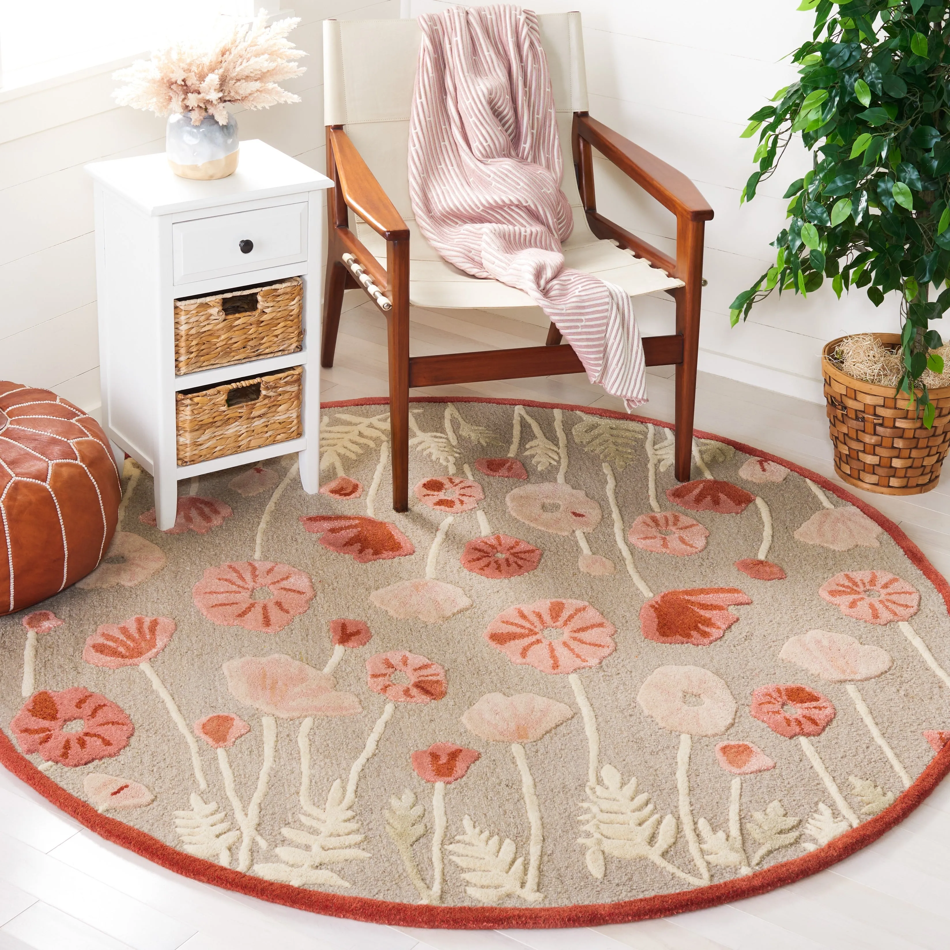 Martha Stewart by SAFAVIEH Poppy Glossary Wool/ Viscose Rug