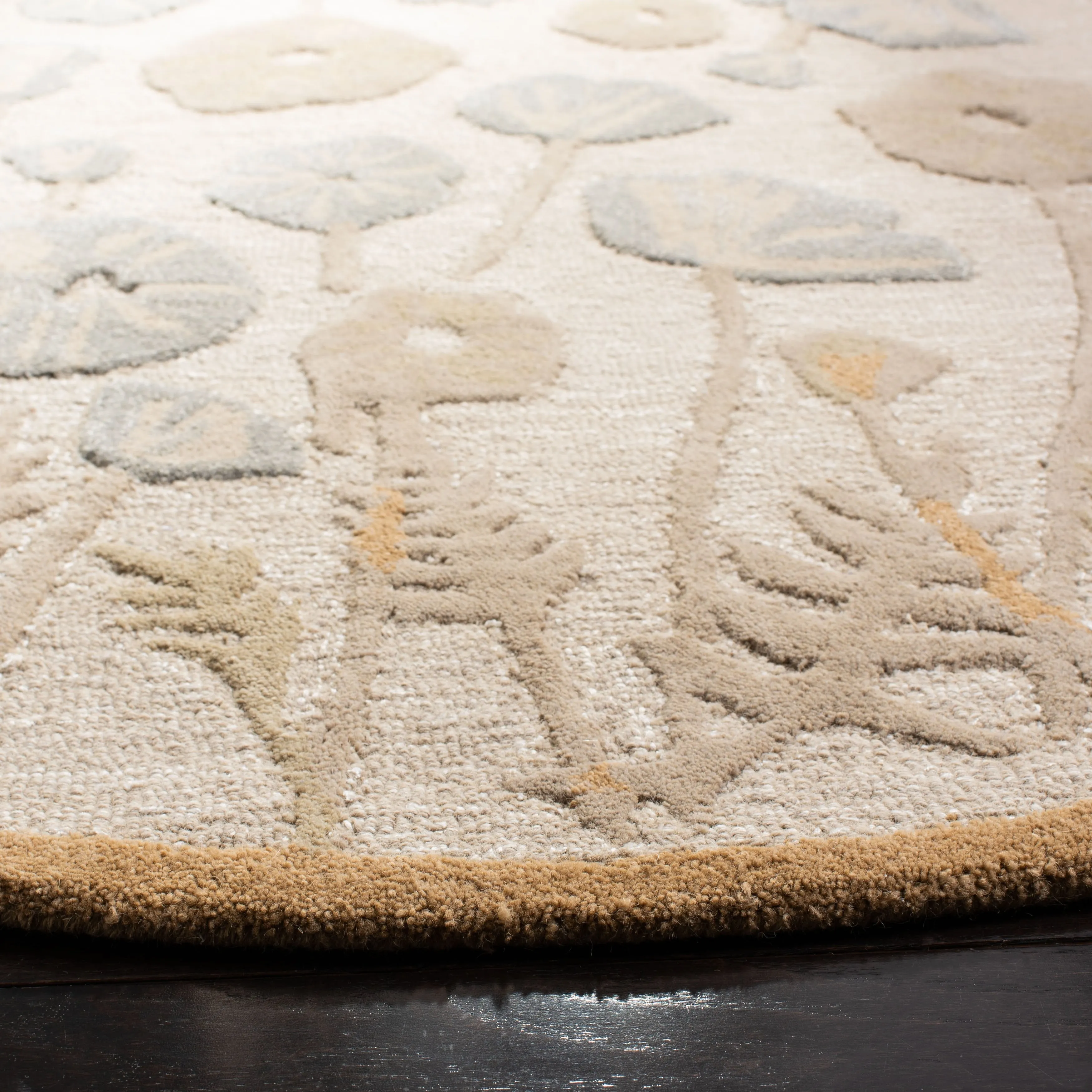 Martha Stewart by SAFAVIEH Poppy Glossary Wool/ Viscose Rug