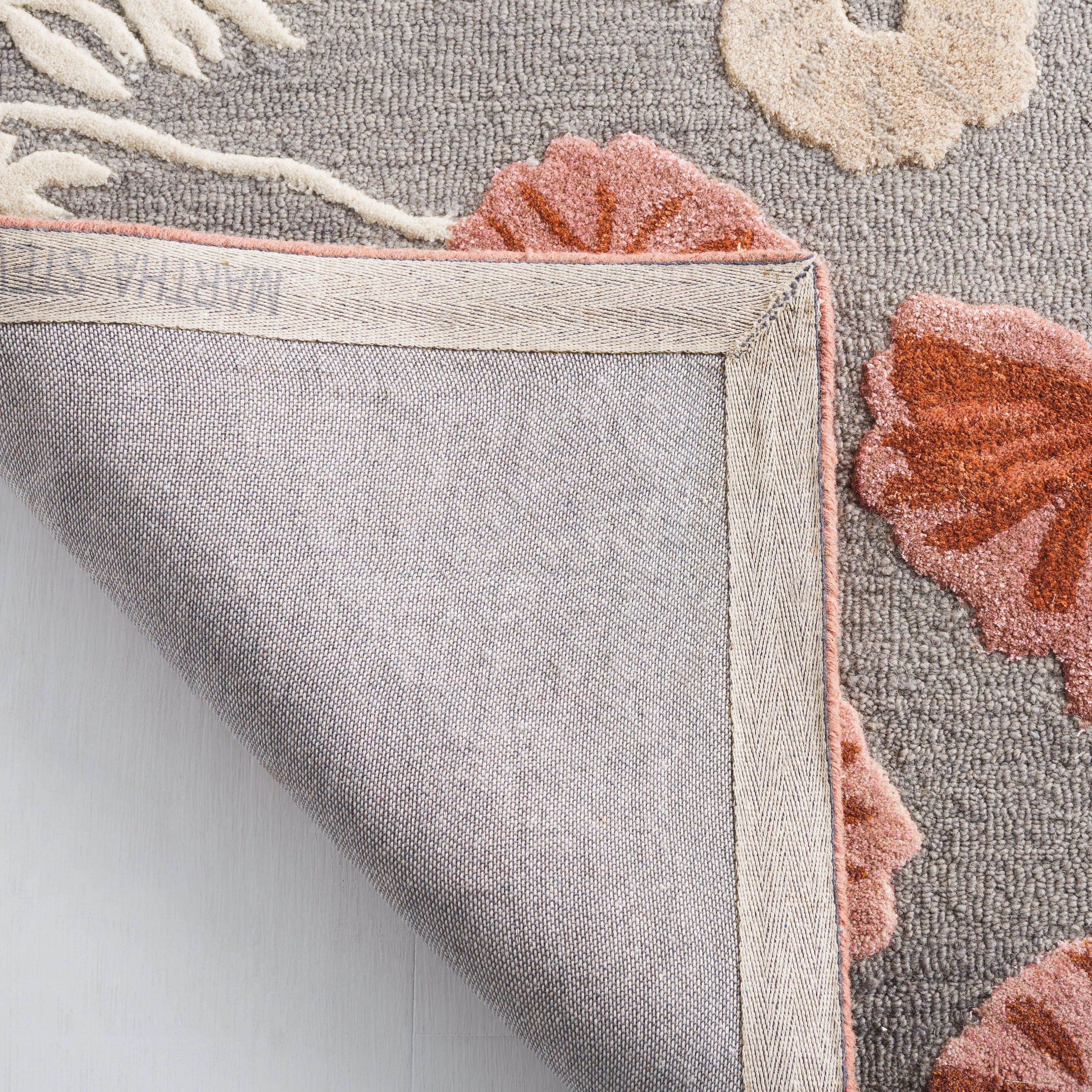 Martha Stewart by SAFAVIEH Poppy Glossary Wool/ Viscose Rug