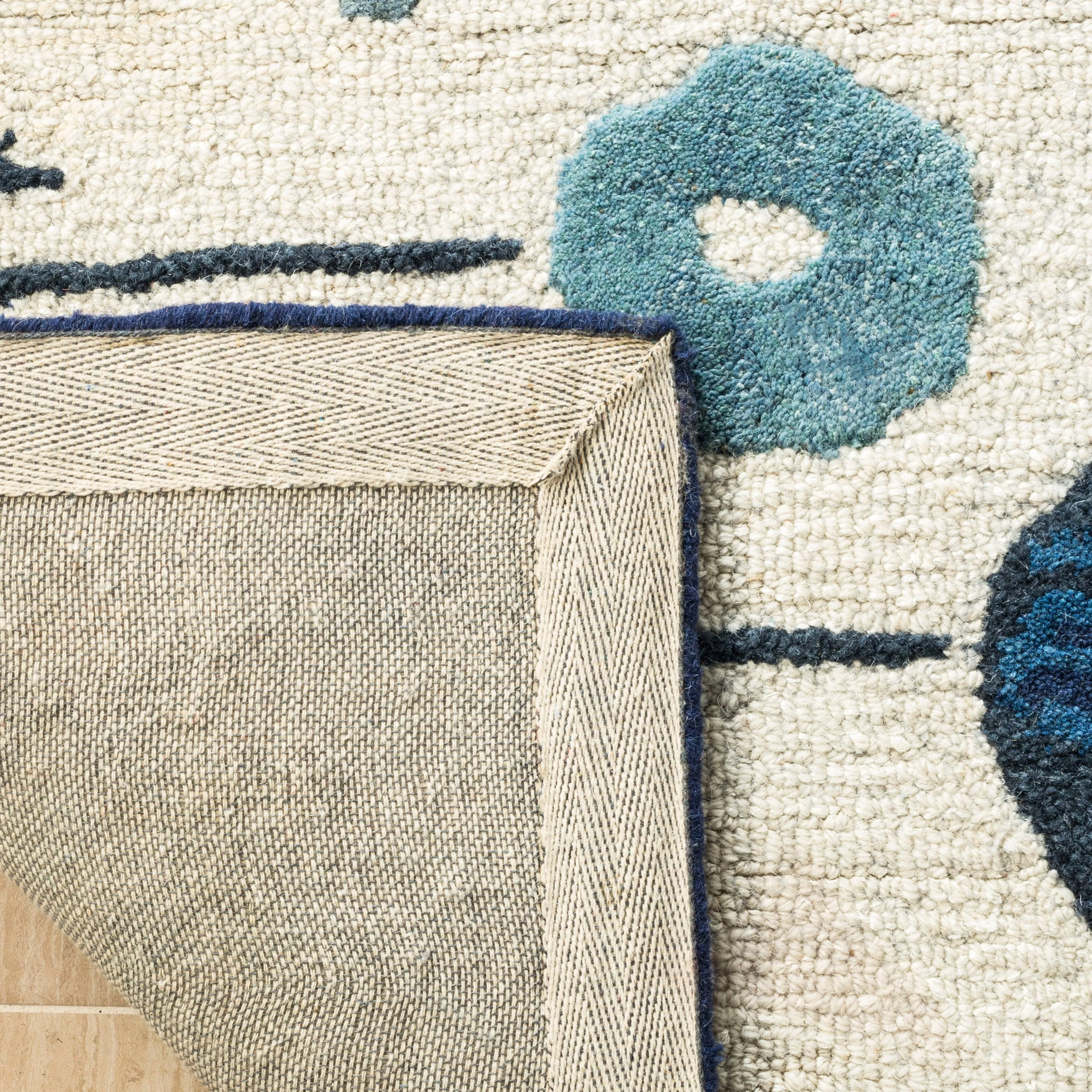 Martha Stewart by SAFAVIEH Poppy Glossary Wool/ Viscose Rug