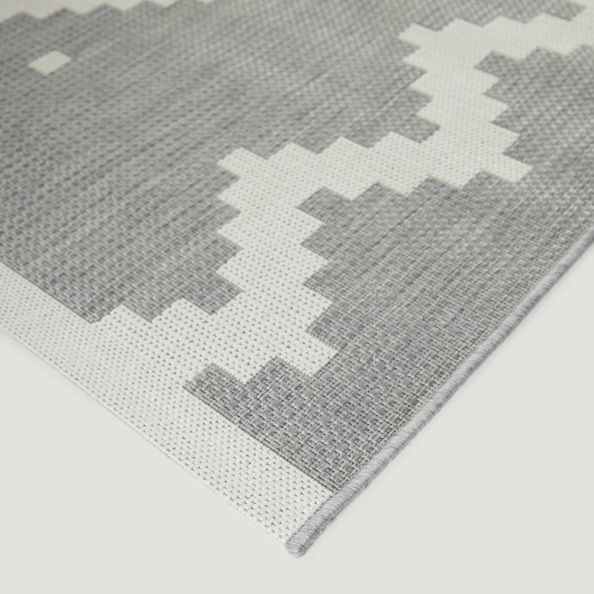 Maya Southwestern Stripe Indoor/Outdoor Area Rug