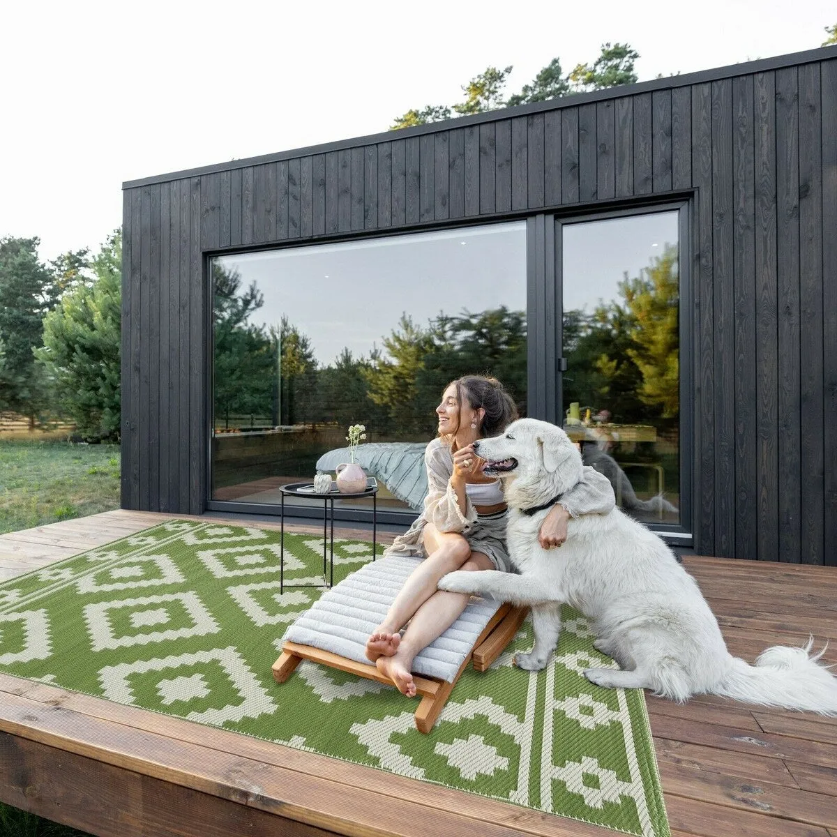Milan Design 100% Eco-friendly Lightweight Plastic Outdoor Mat/Rug