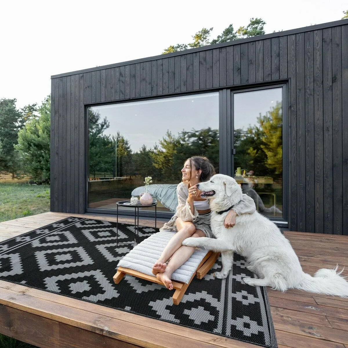 Milan Design 100% Eco-friendly Lightweight Plastic Outdoor Mat/Rug