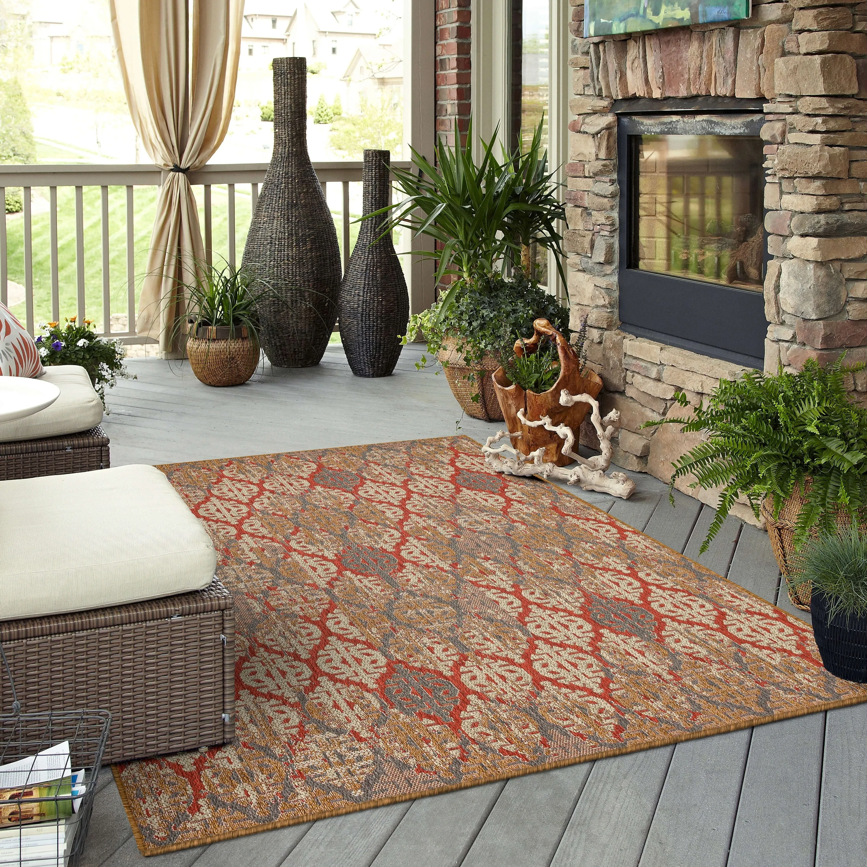 Mohawk Home Indoor/Outdoor Geneva iKat Patio Area Rug