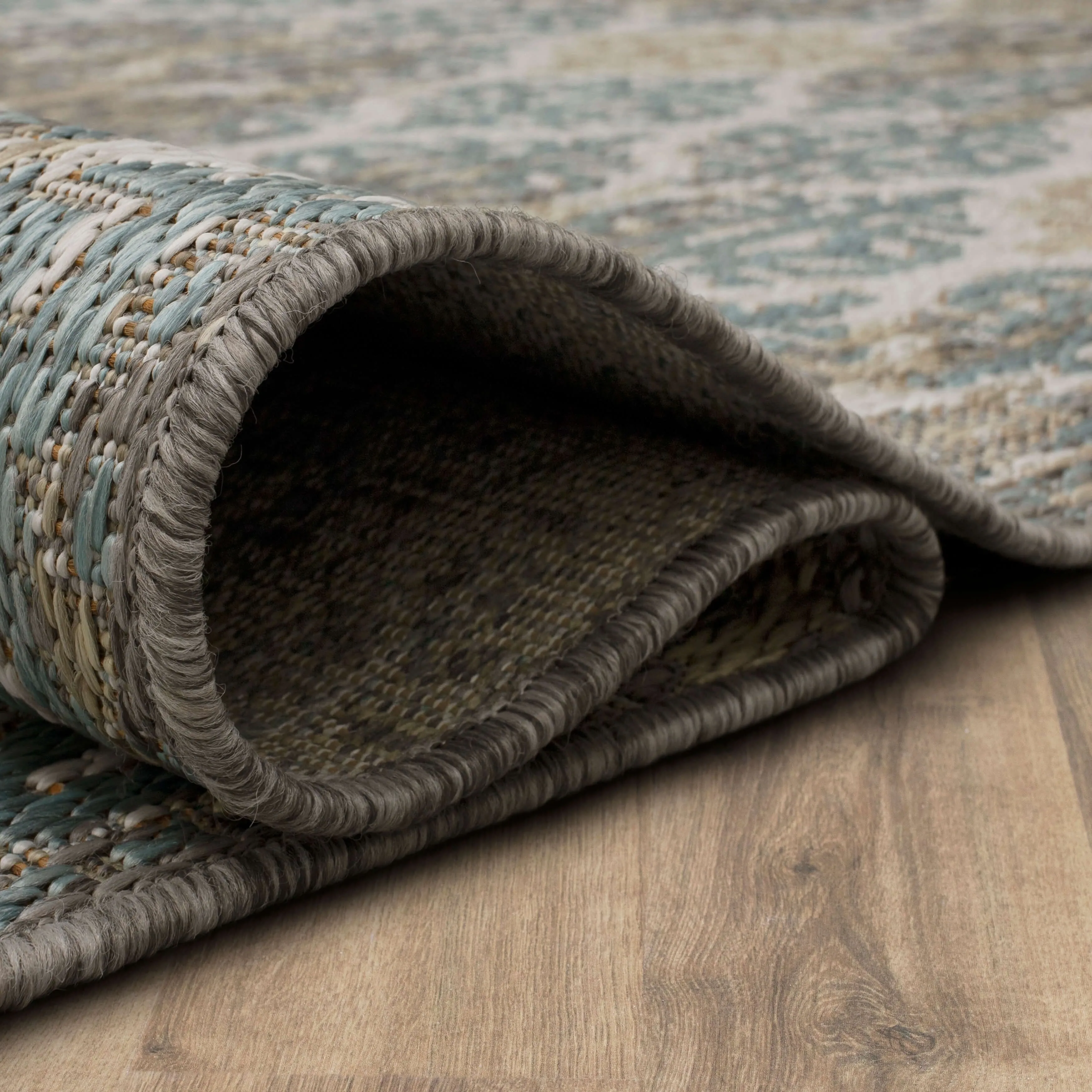 Mohawk Home Indoor/Outdoor Geneva iKat Patio Area Rug