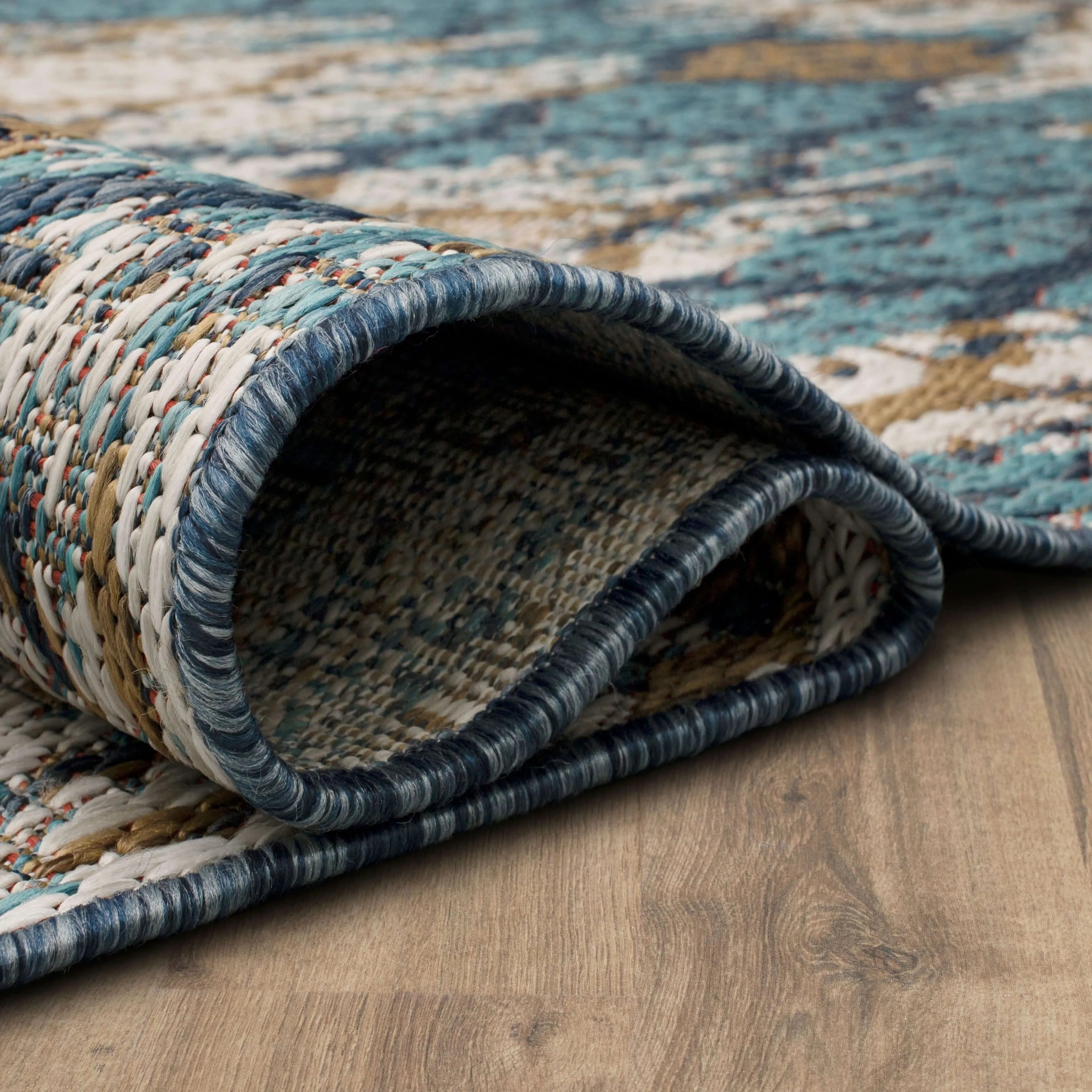 Mohawk Home Indoor/Outdoor Geneva iKat Patio Area Rug