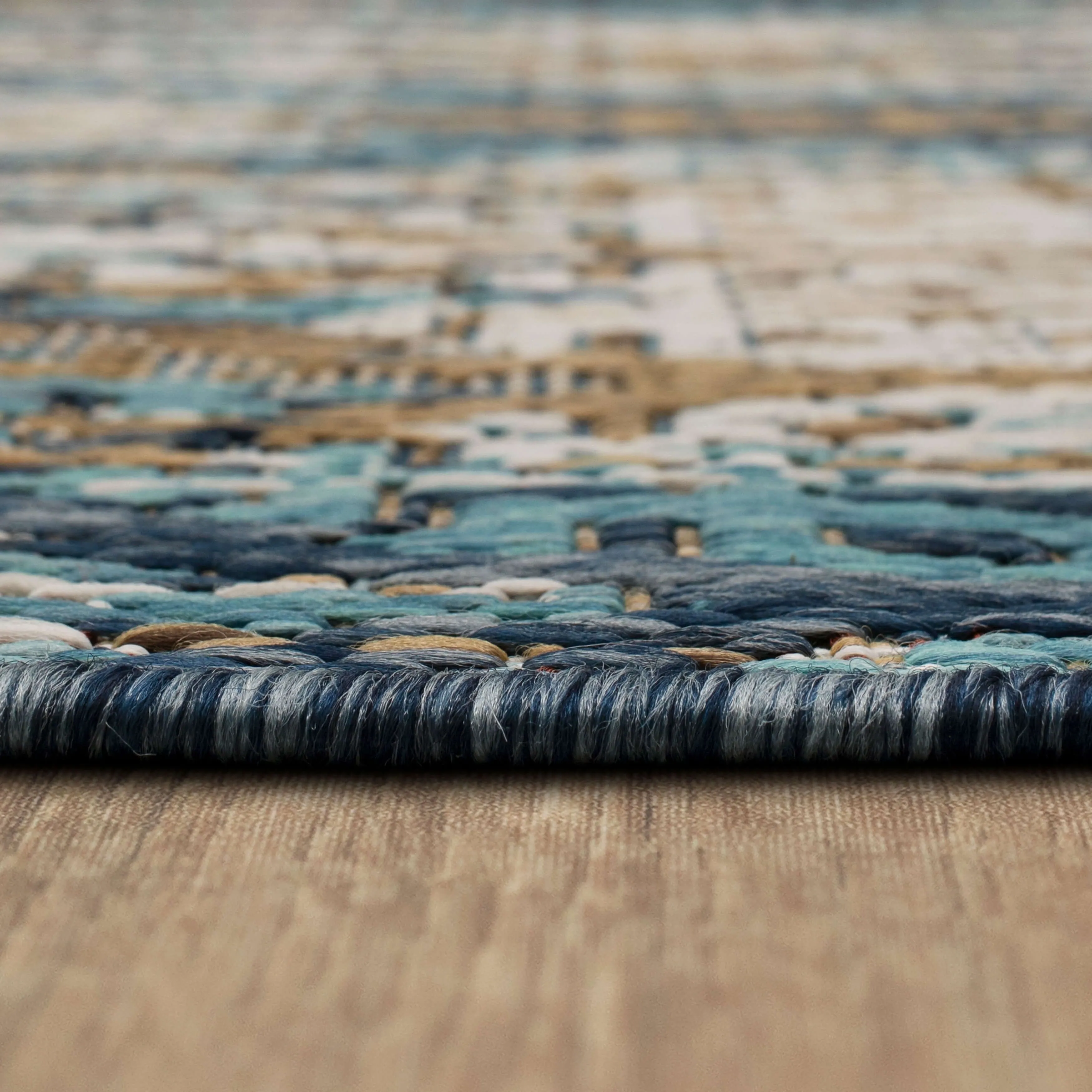 Mohawk Home Indoor/Outdoor Geneva iKat Patio Area Rug