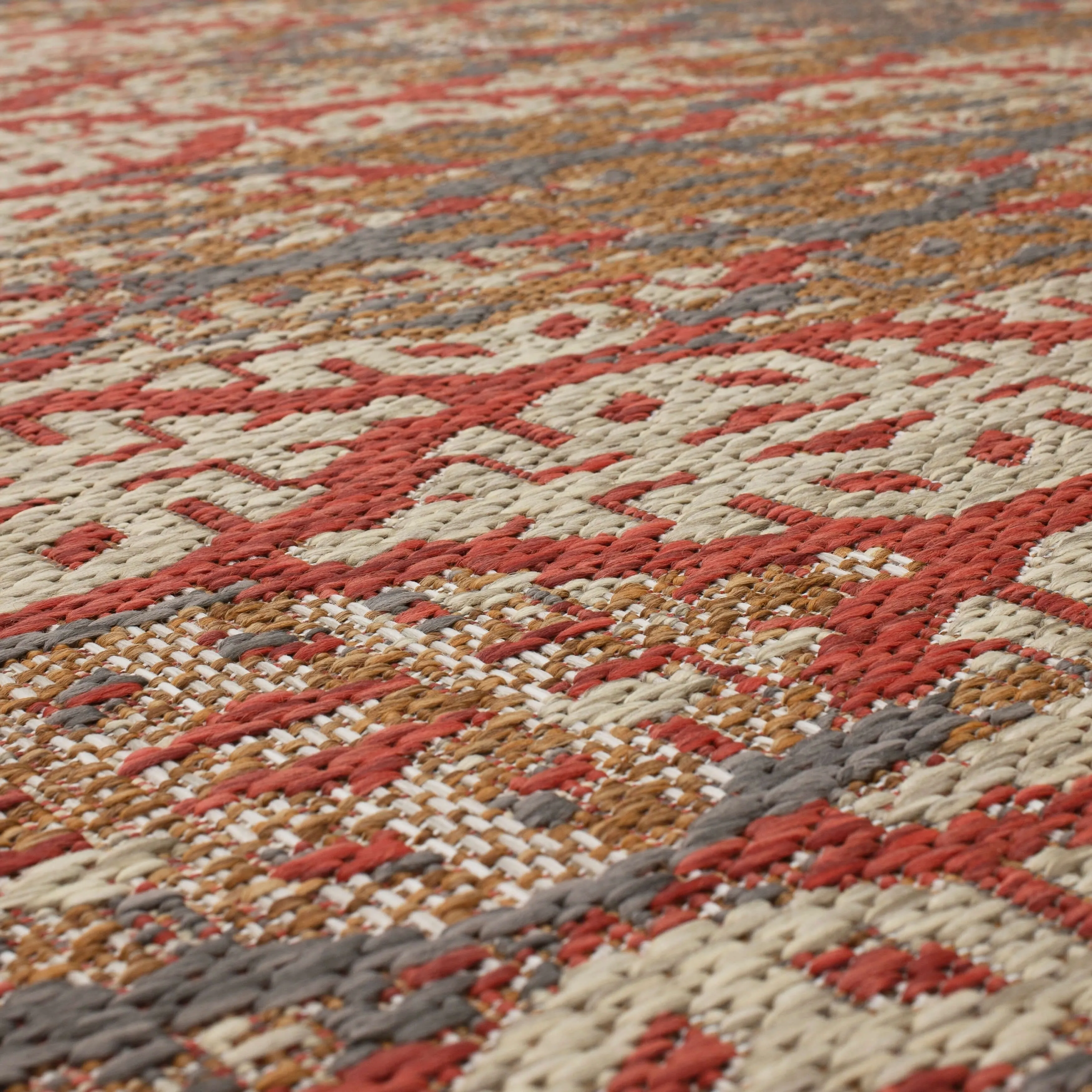 Mohawk Home Indoor/Outdoor Geneva iKat Patio Area Rug