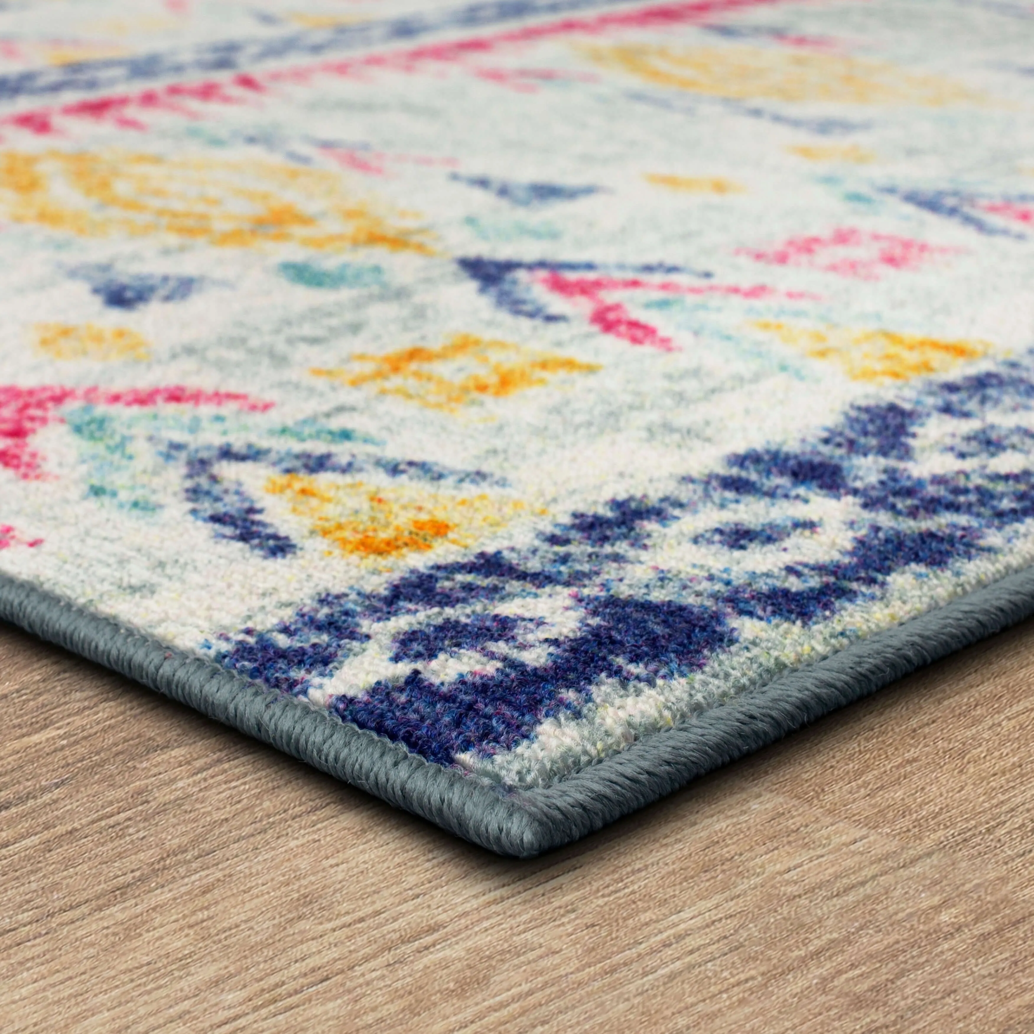 Mohawk Home Safira Distressed Ornamental Area Rug