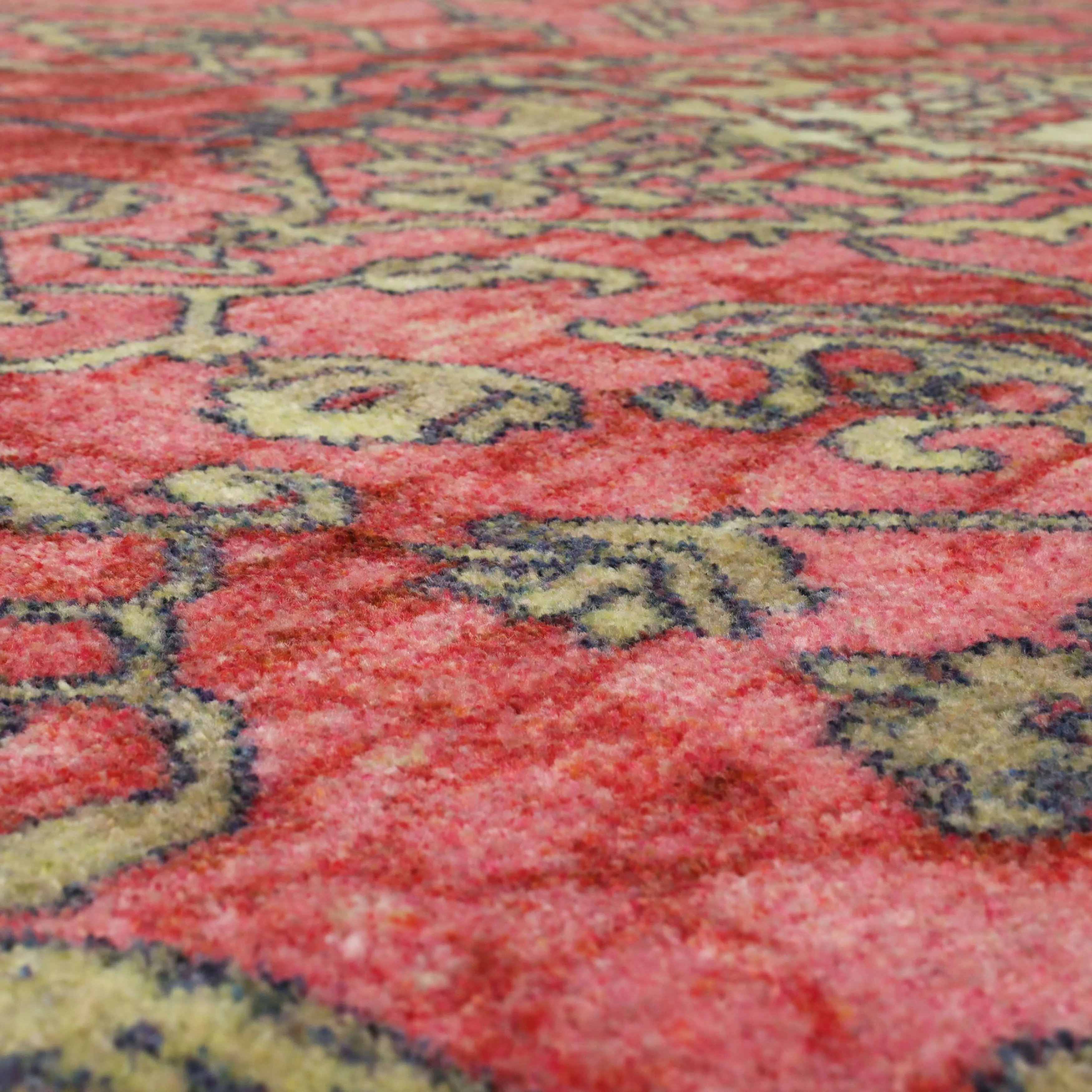 Mohawk Home Siena Traditional Medallion Area Rug