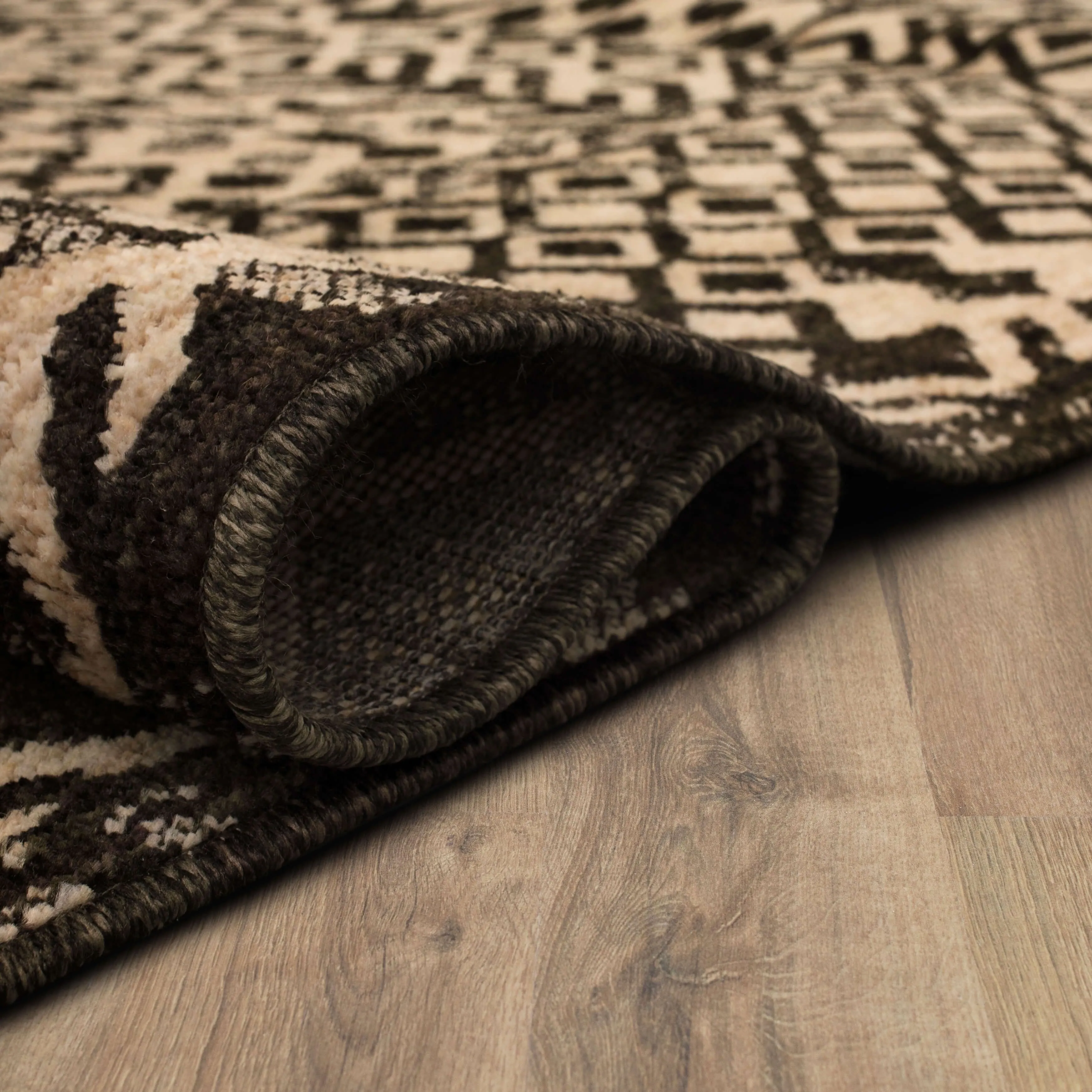 Mohawk Home Tiften Tribal Medallion Area Rug