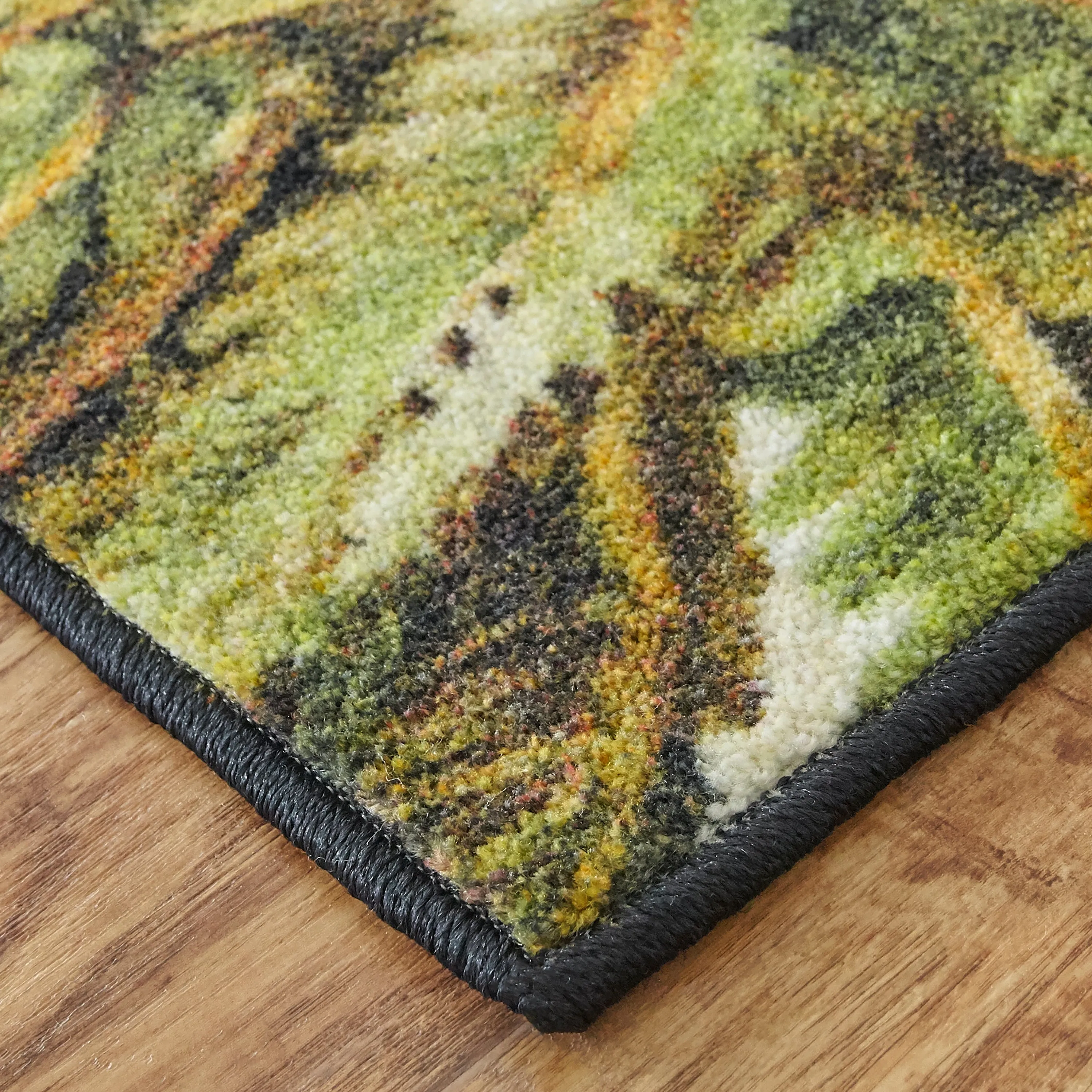 Mohawk Home Tropical Verde Palm Border Area Rug