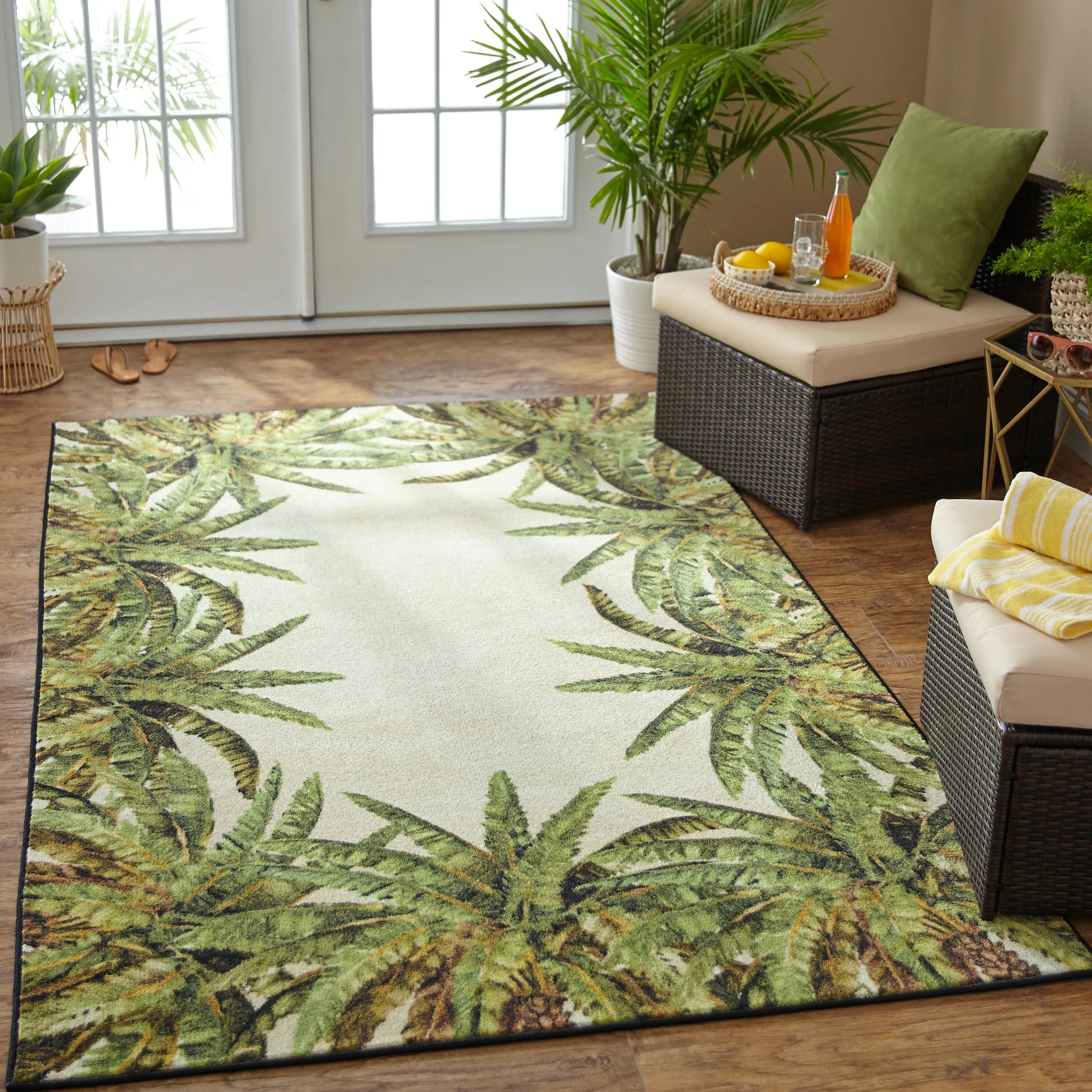 Mohawk Home Tropical Verde Palm Border Area Rug