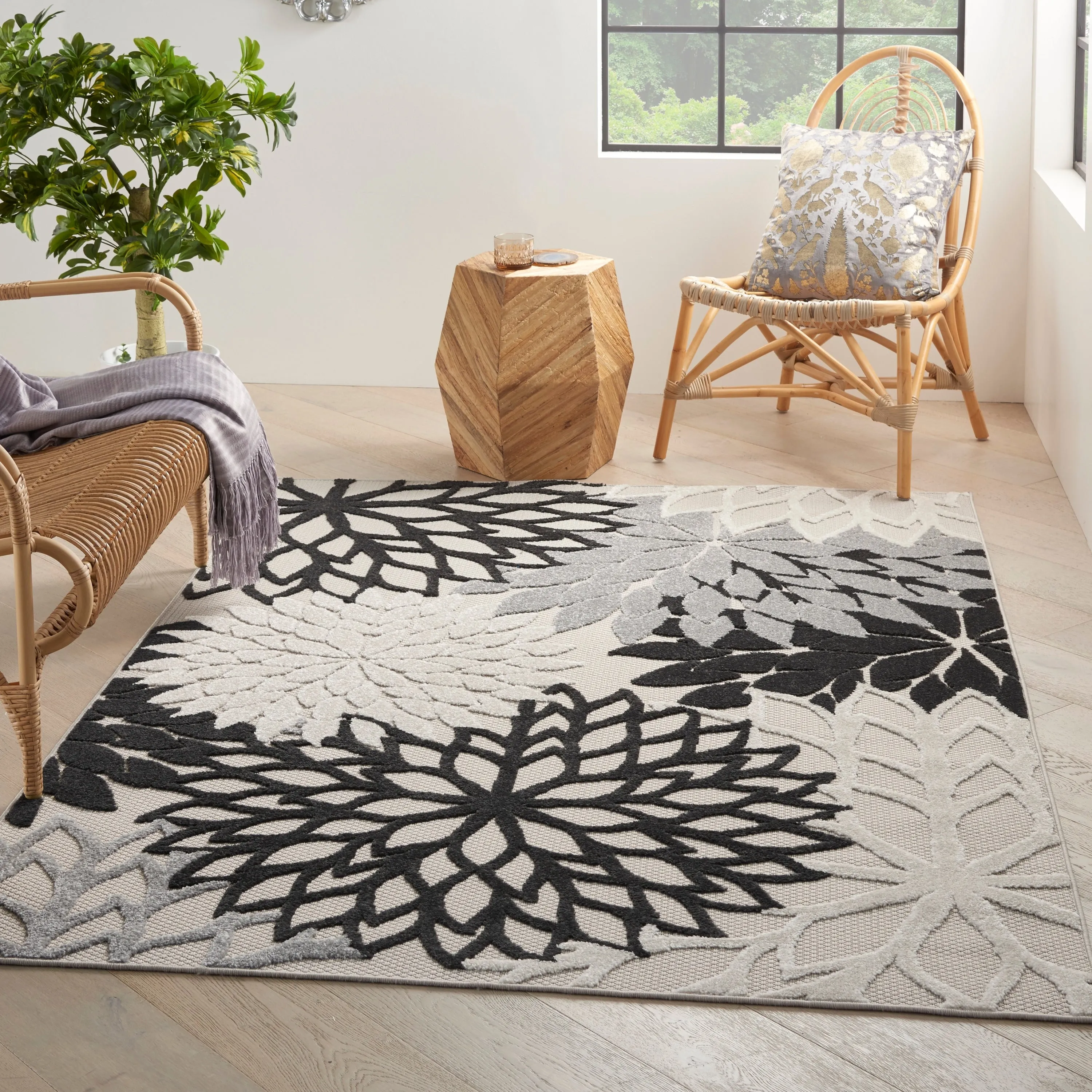 Nourison Aloha Floral Modern. Indoor/Outdoor Area Rug