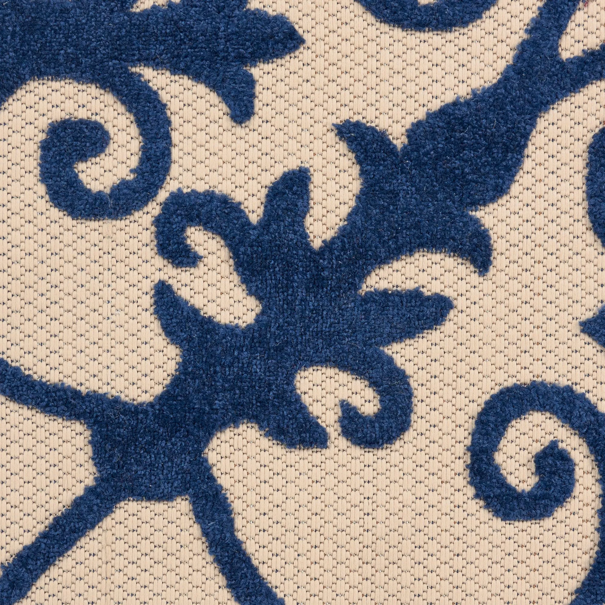 Nourison Aloha Modern Medallion Scroll Indoor / Outdoor Area Rug