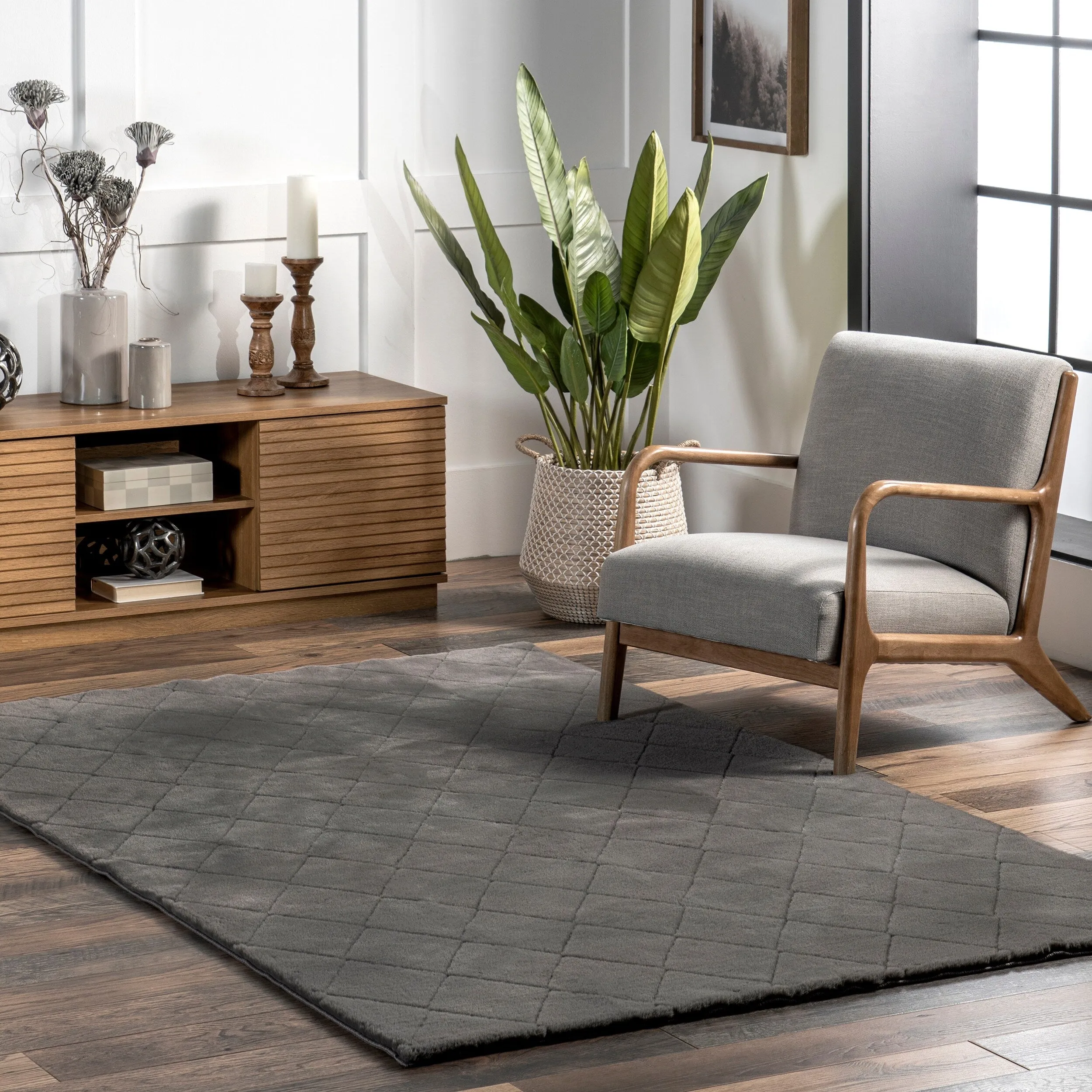 Nuloom Amy SuperiorWash Casual Faux Rabbit Machine Washable Area Rug