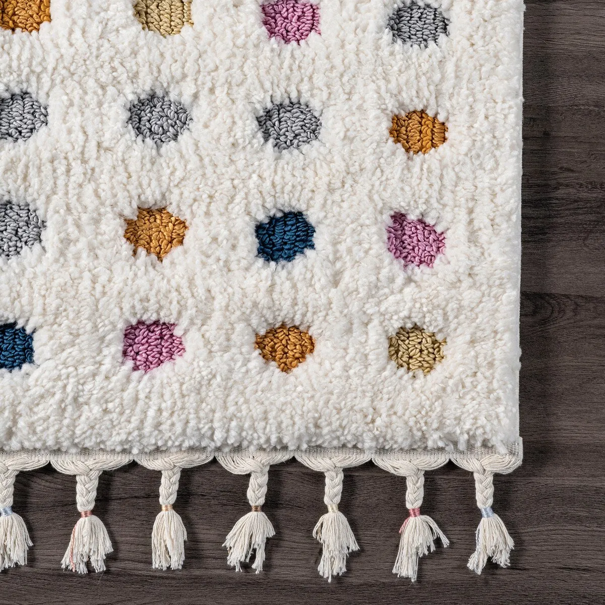 Nuloom Aurelia Dotted High-Low Kids Area Rug