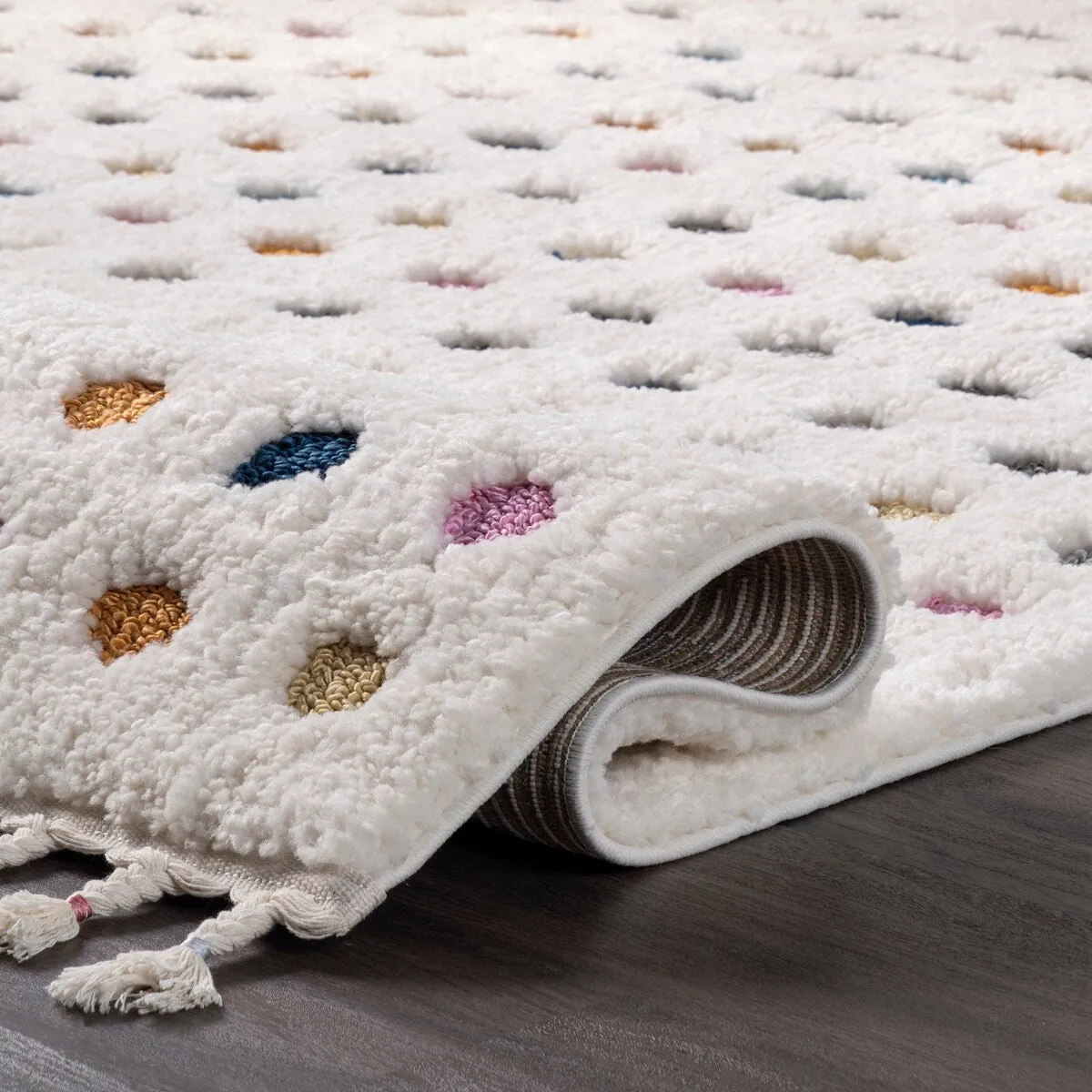 Nuloom Aurelia Dotted High-Low Kids Area Rug