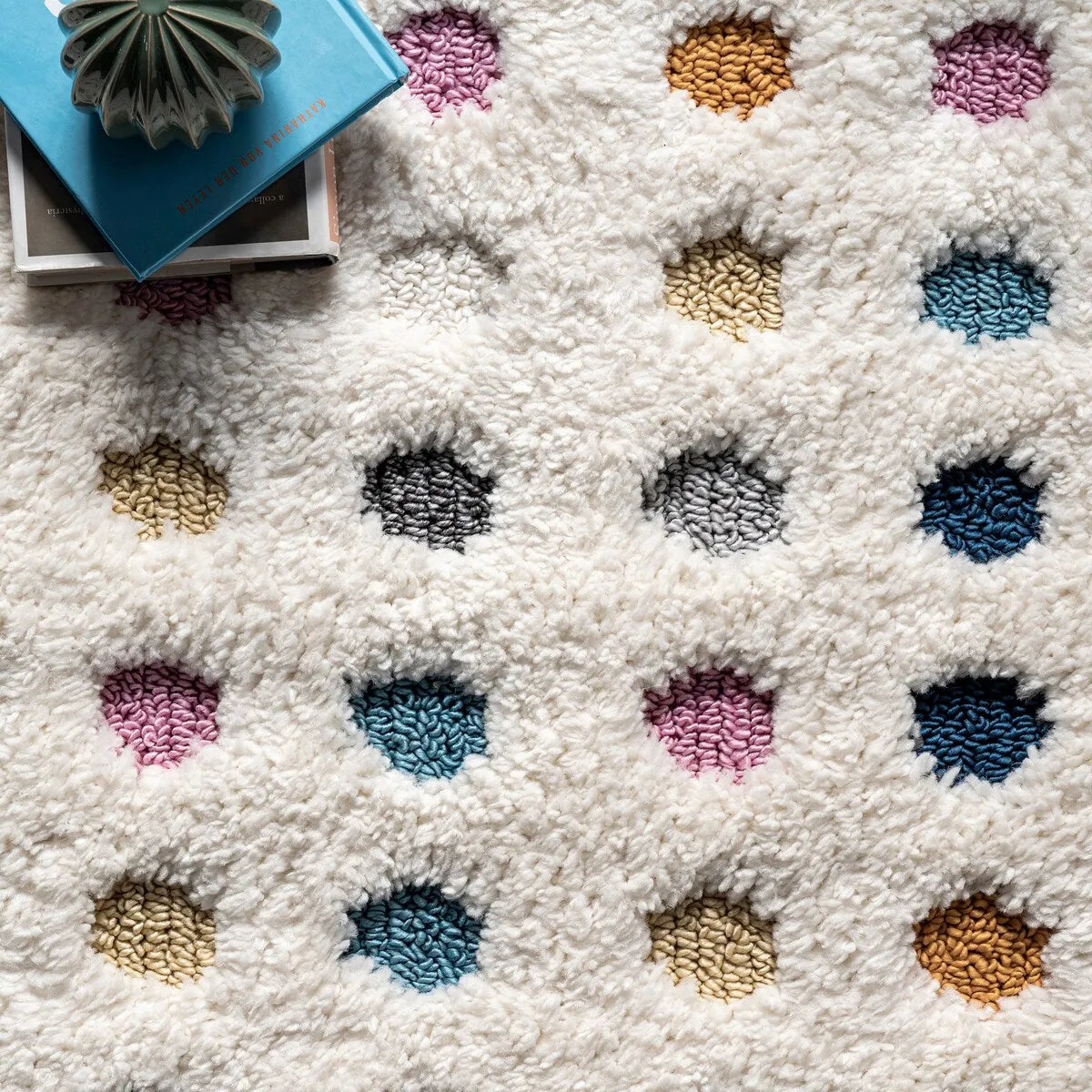 Nuloom Aurelia Dotted High-Low Kids Area Rug