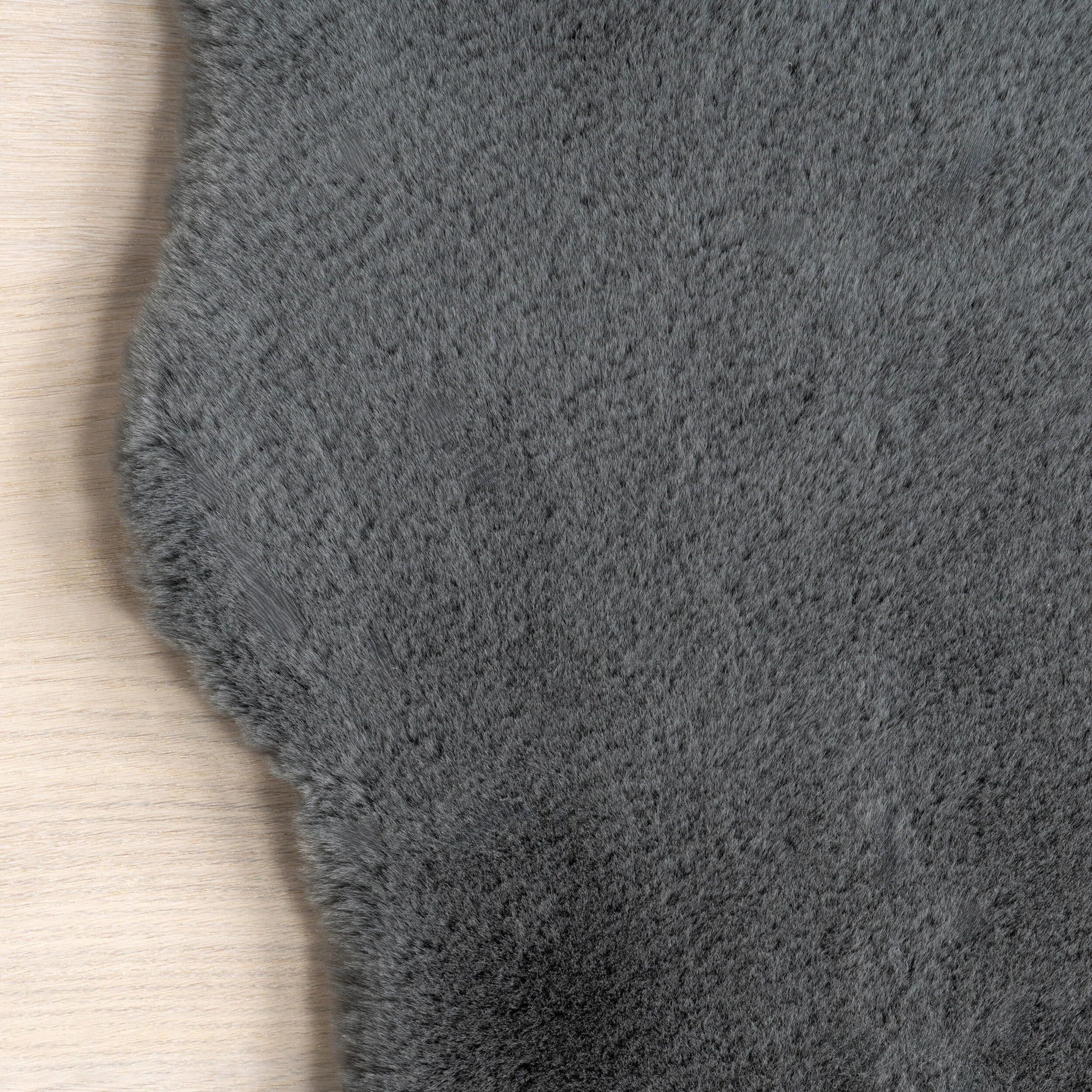 Nuloom Eline SuperiorWash Faux Sheepskin Machine Washable Area Rug