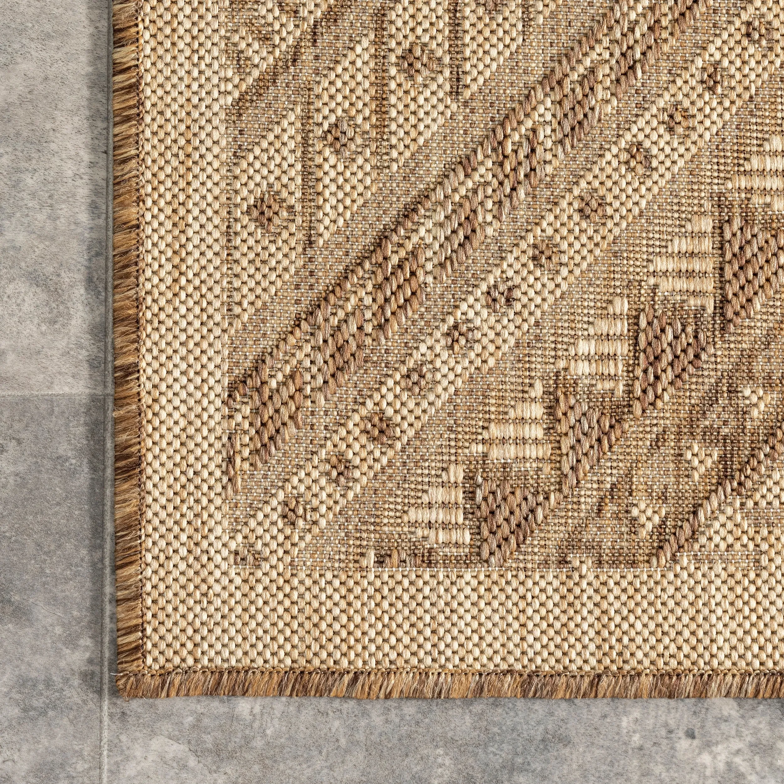 Nuloom Landry Aztec Indoor/Outdoor Area Rug