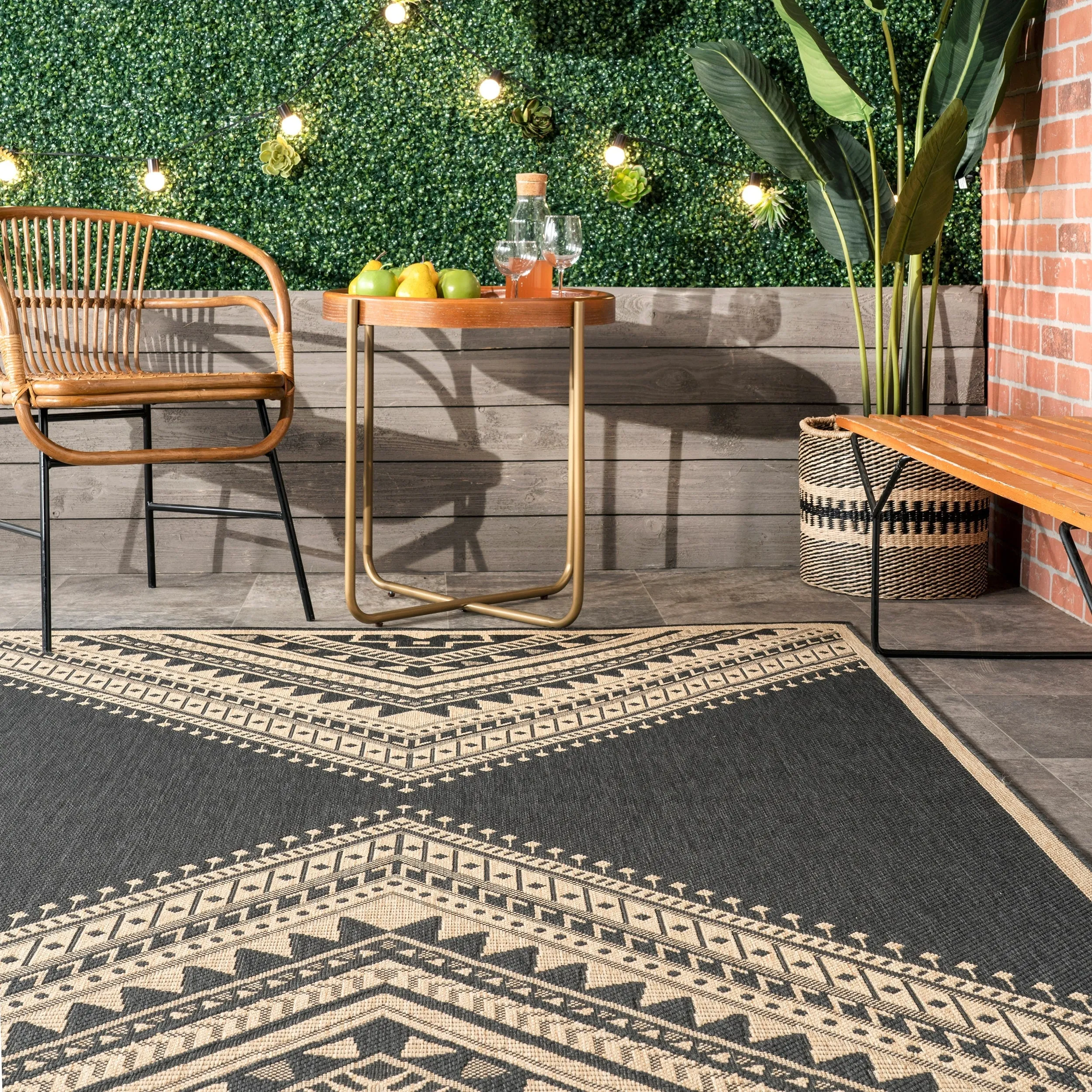 Nuloom Landry Aztec Indoor/Outdoor Area Rug