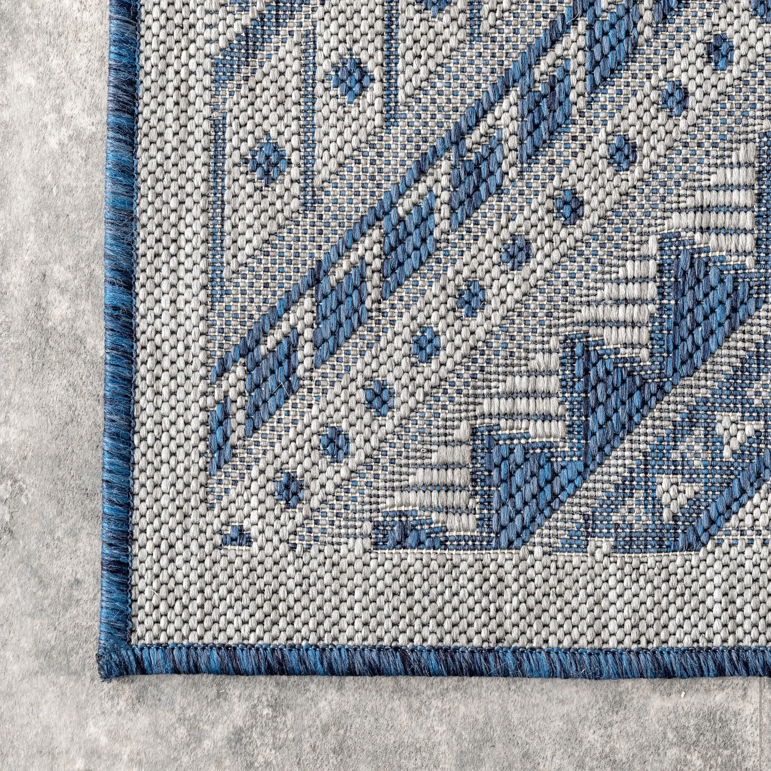 Nuloom Landry Aztec Indoor/Outdoor Area Rug