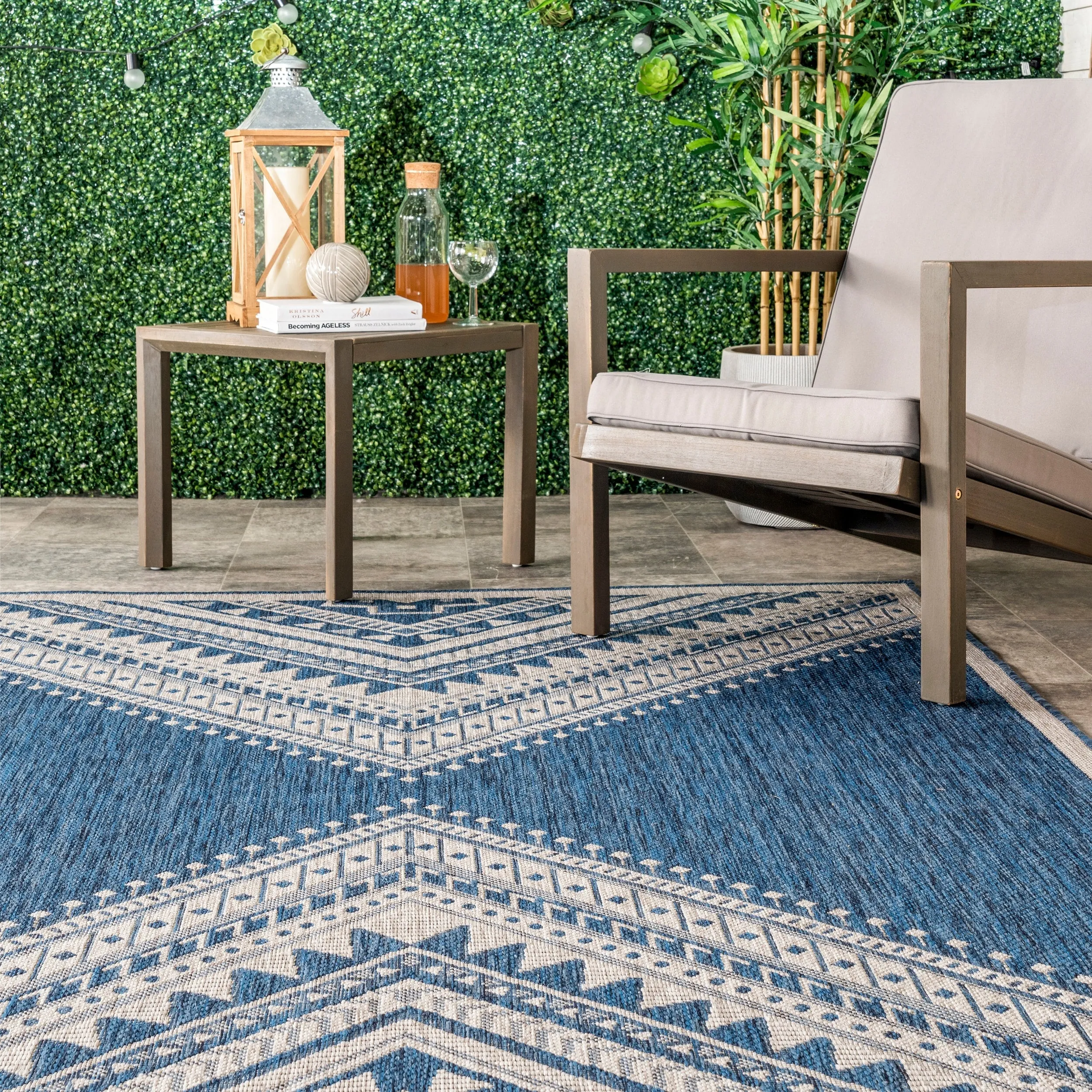 Nuloom Landry Aztec Indoor/Outdoor Area Rug