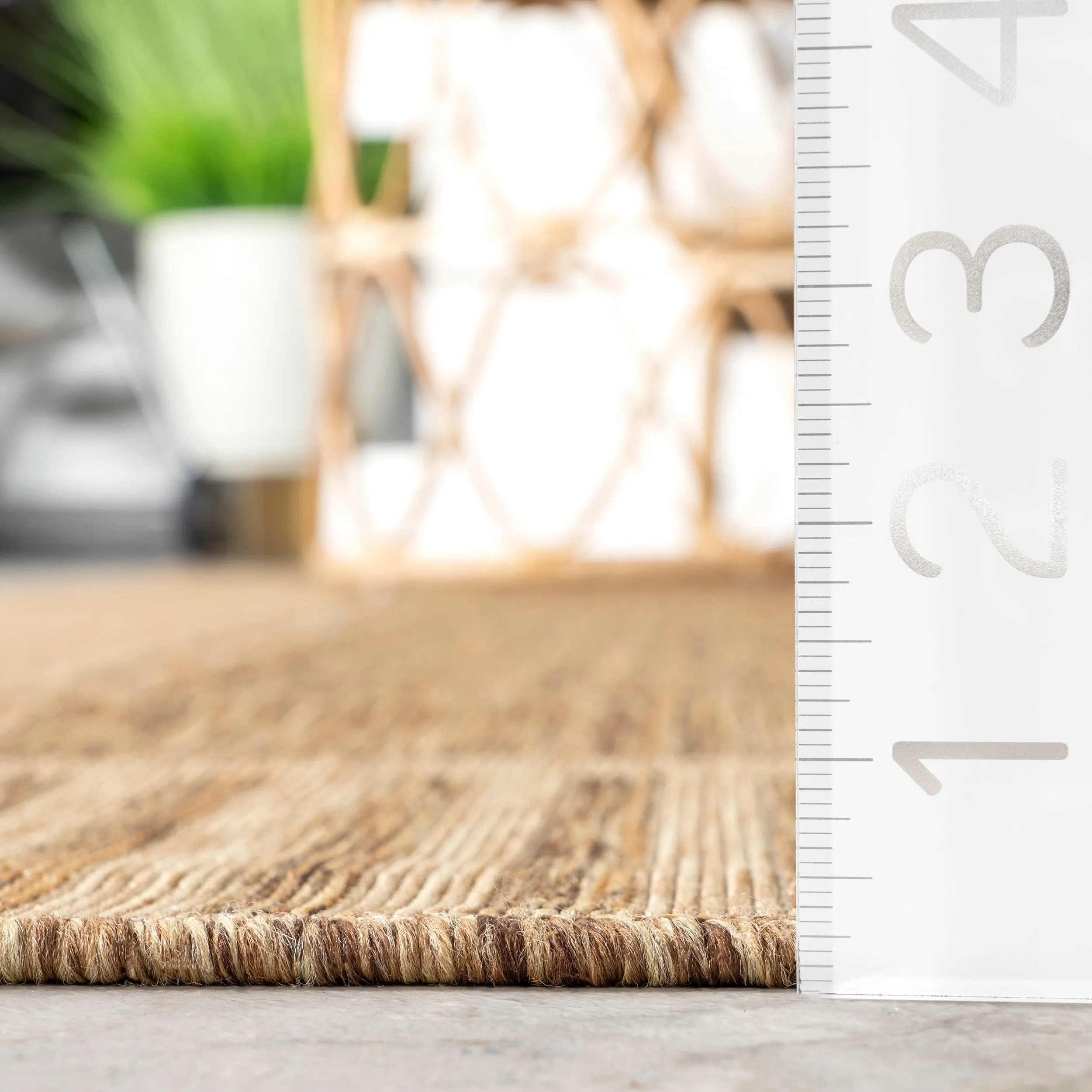 Nuloom Leah Classic Bordered Indoor/Outdoor Area Rug