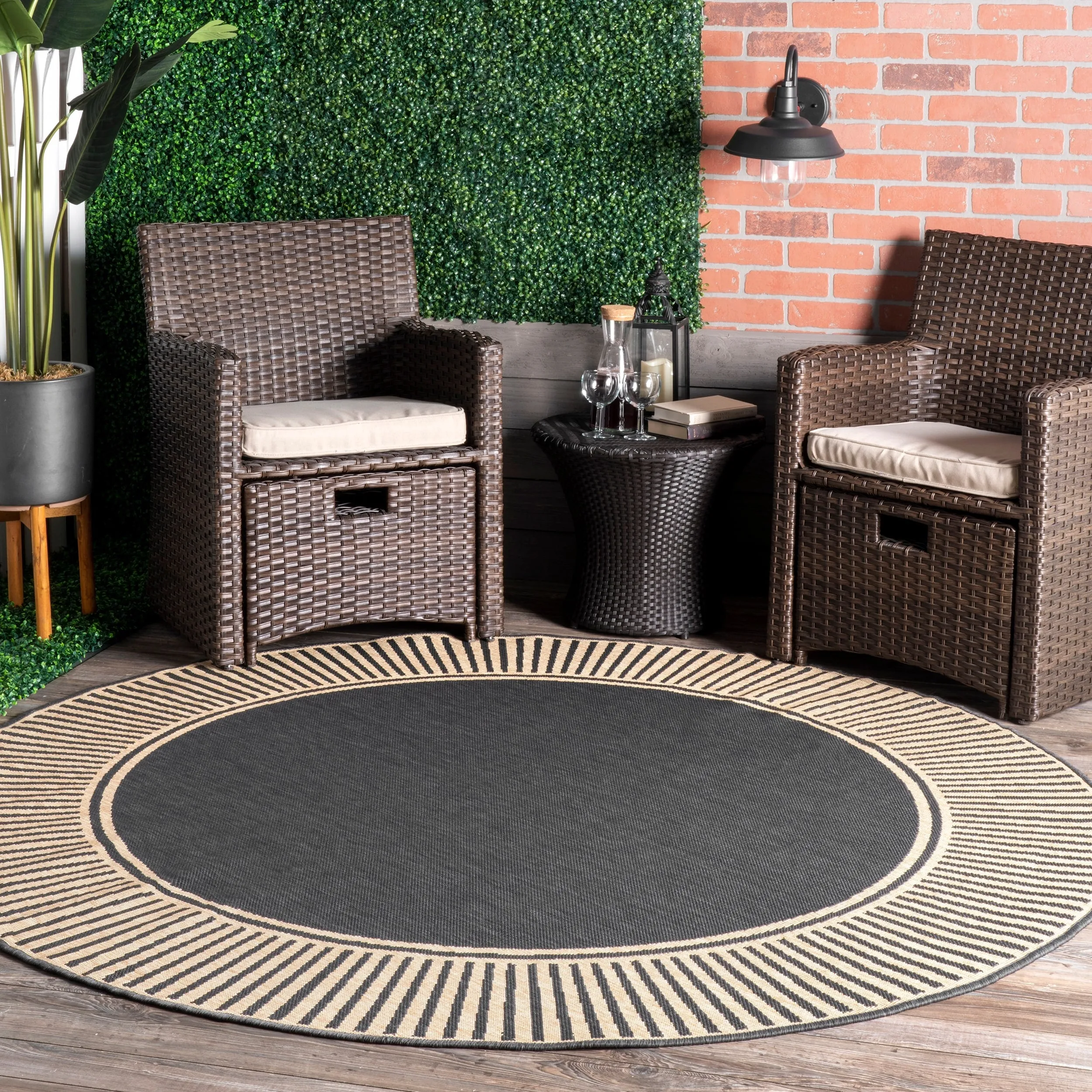 Nuloom Leah Classic Bordered Indoor/Outdoor Area Rug