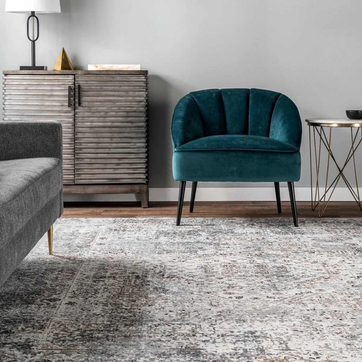 Nuloom Lola Distressed Medallion Area Rug