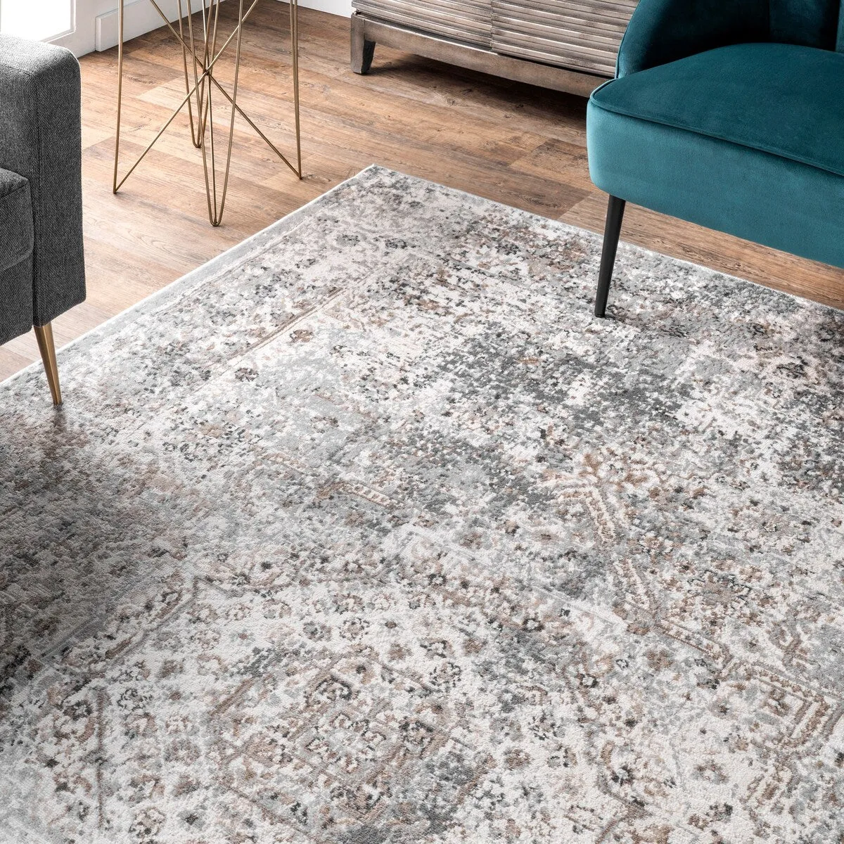 Nuloom Lola Distressed Medallion Area Rug