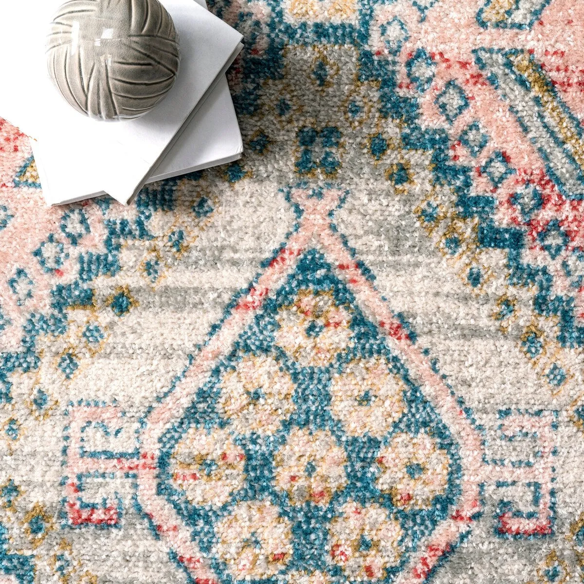 Nuloom Louise Tribal Diamond Area Rug