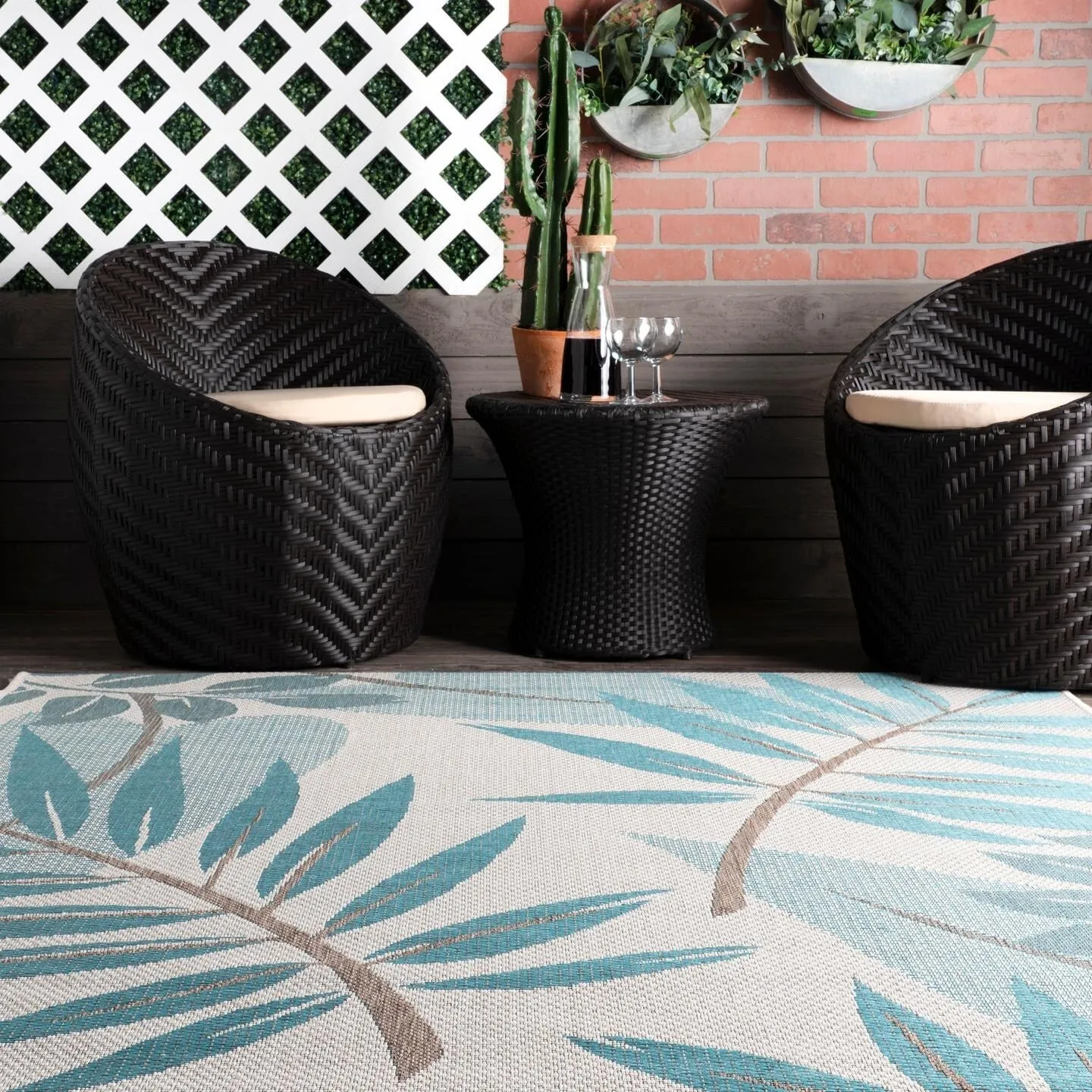 Nuloom Modern Floral Outdoor/ Indoor Porch Area Rug