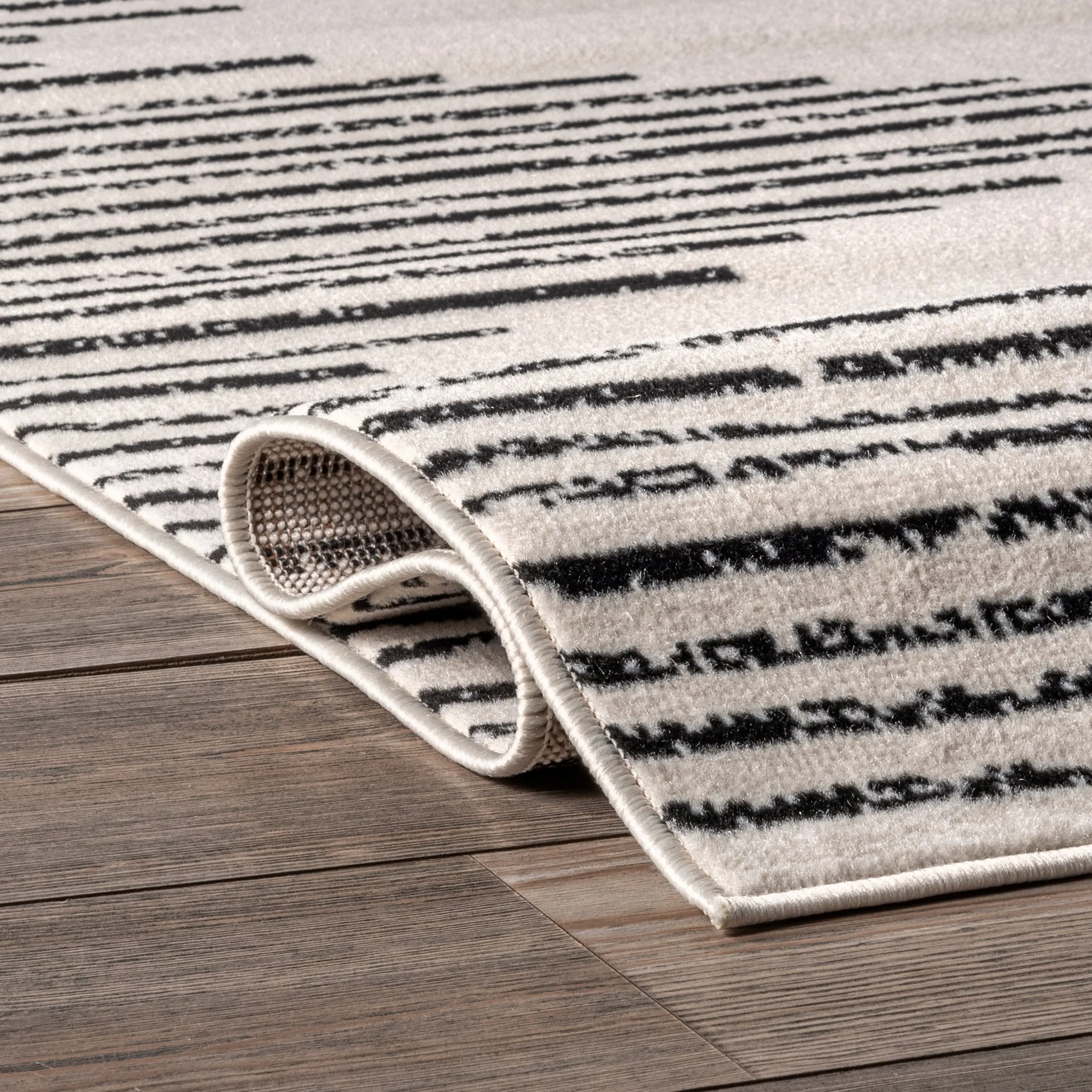 Nuloom Romina Diamond Stripes Area Rug