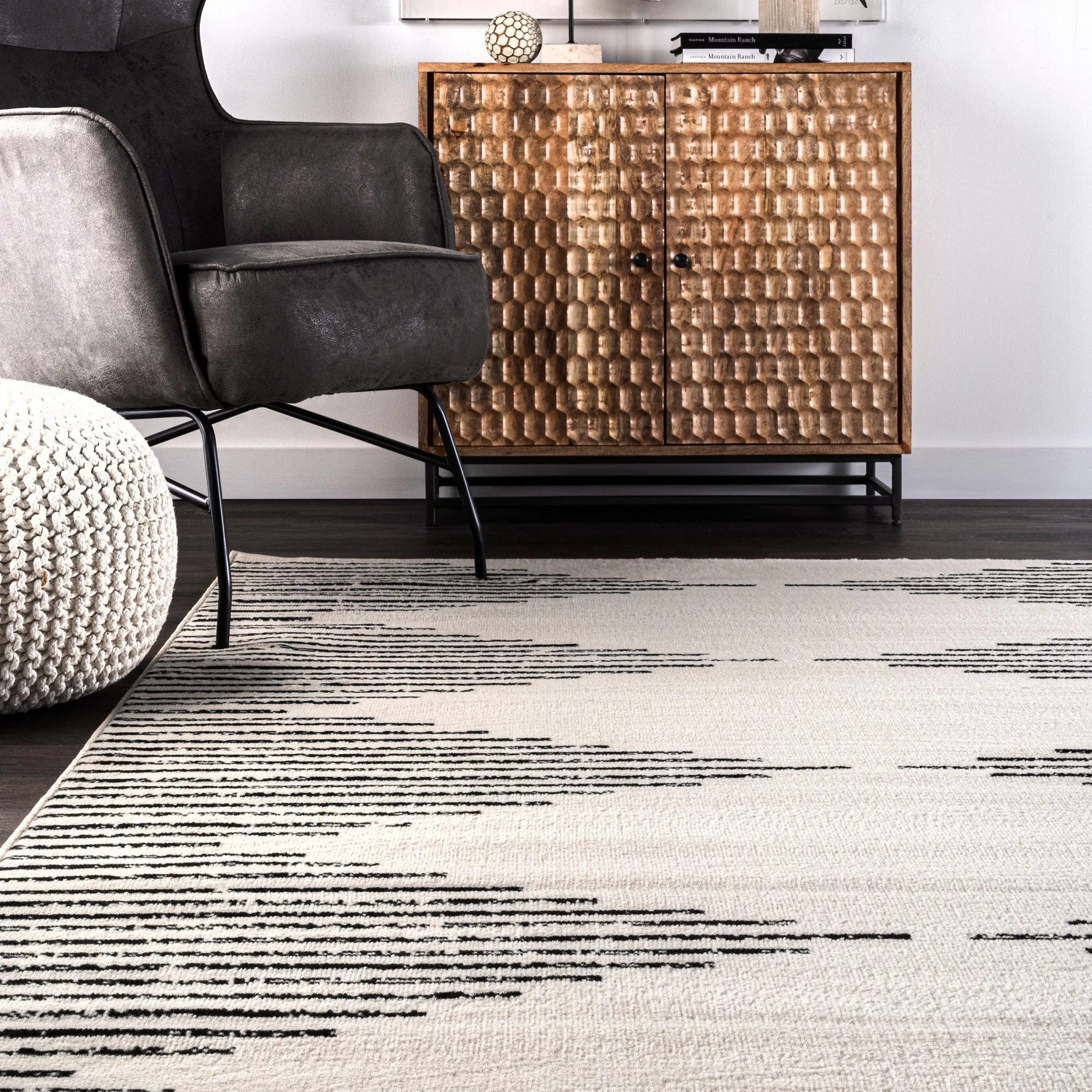 Nuloom Romina Diamond Stripes Area Rug