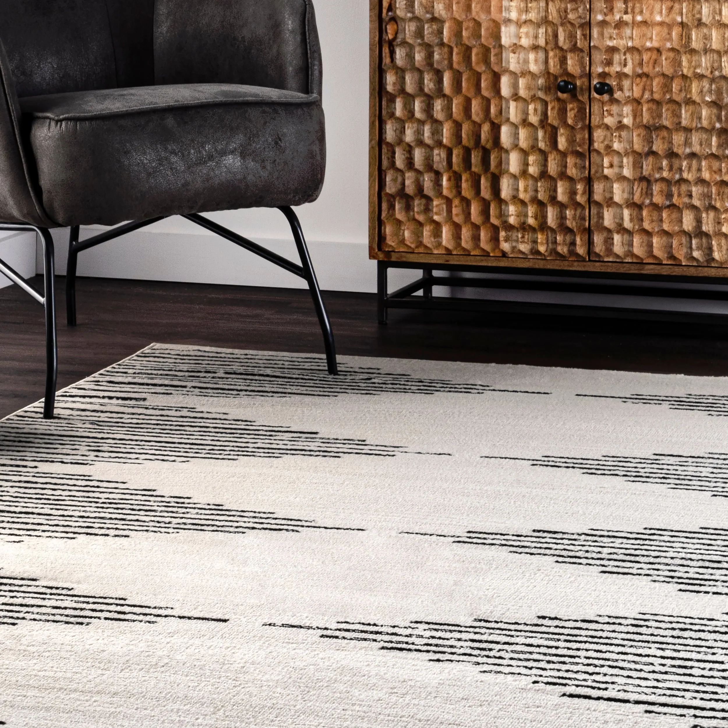 Nuloom Romina Diamond Stripes Area Rug