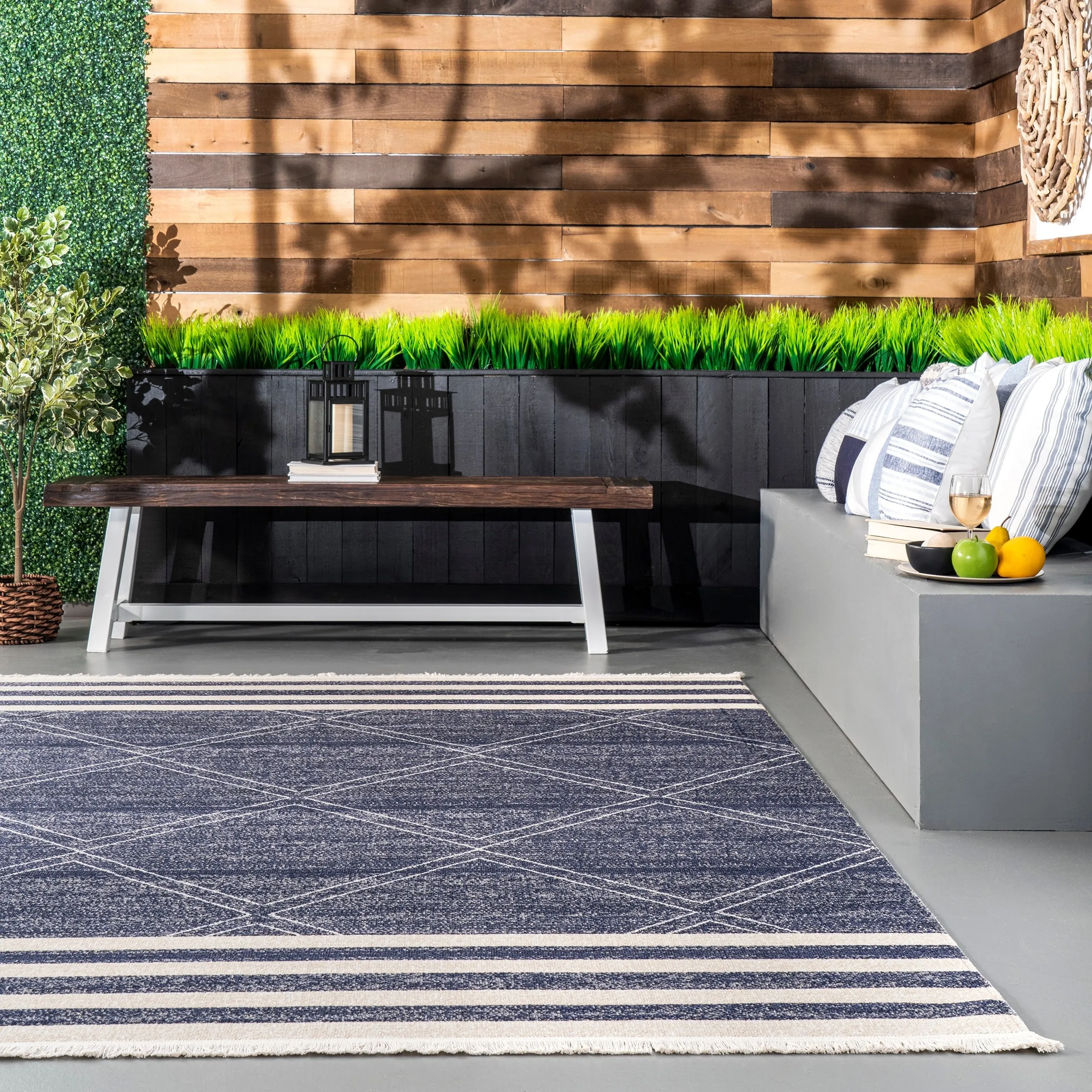 Nuloom Shasta Diamond Stripe Indoor/ Outdoor Area Rug