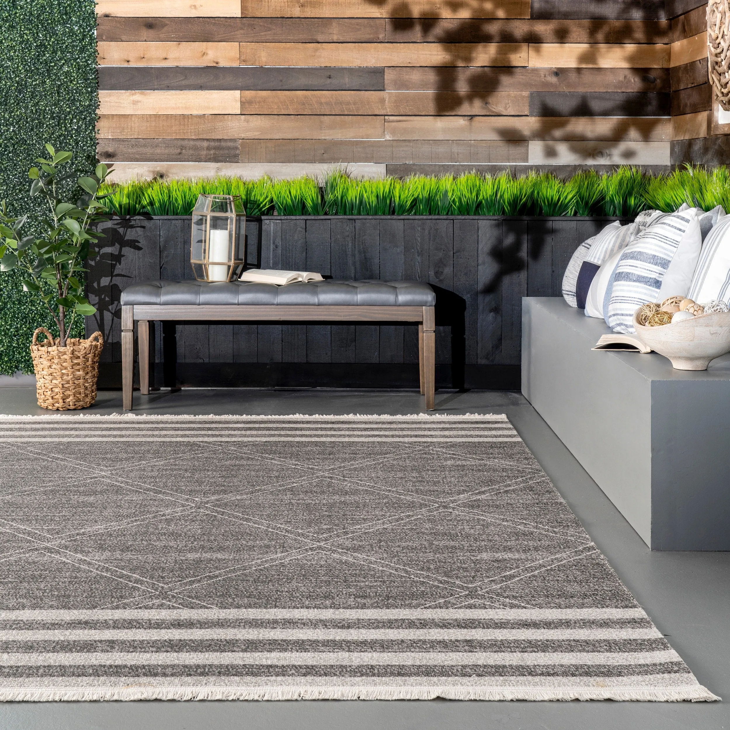 Nuloom Shasta Diamond Stripe Indoor/ Outdoor Area Rug