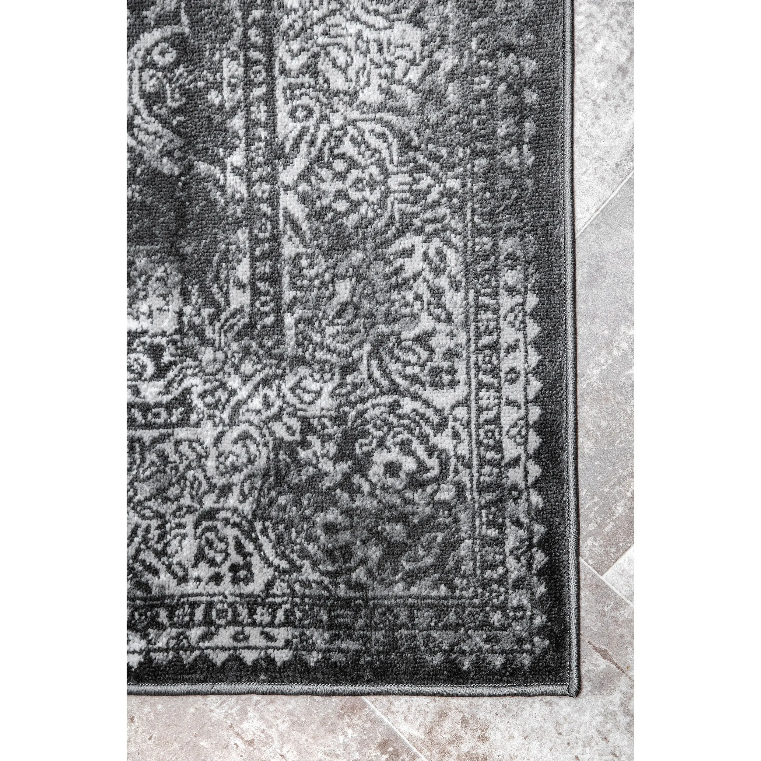 Nuloom Transitional Persian Delores Area Rug