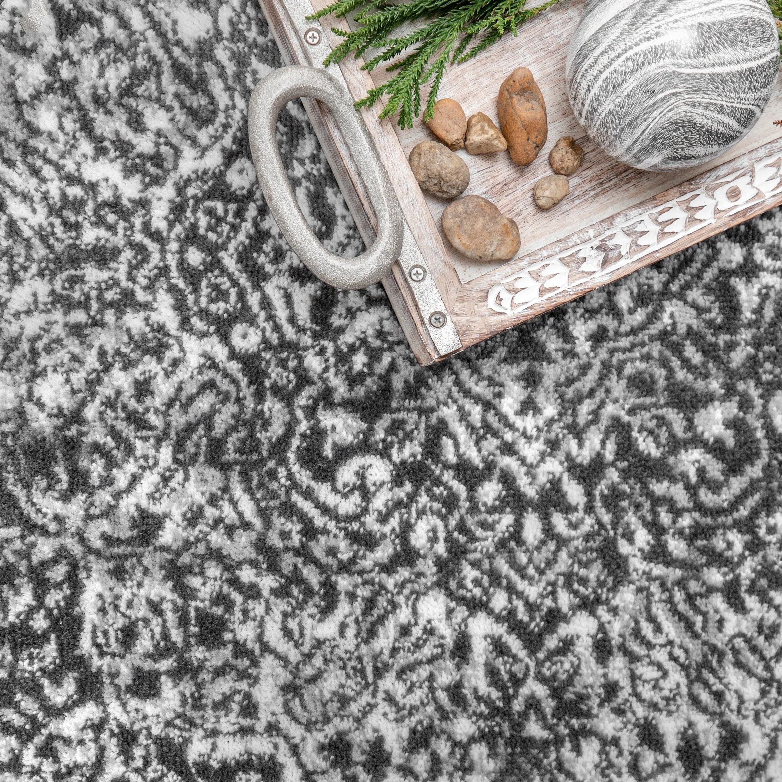 Nuloom Transitional Persian Delores Area Rug