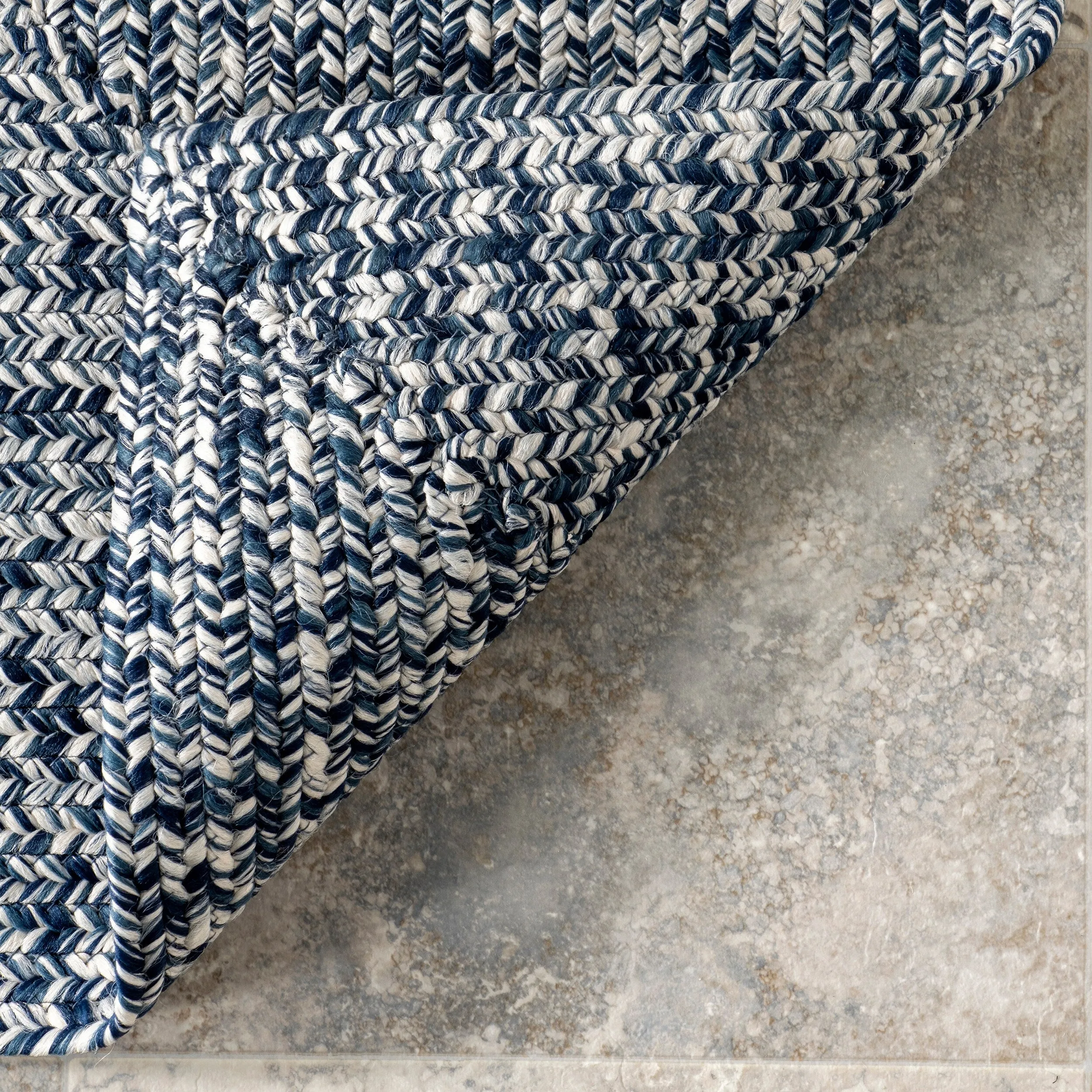 Nuloom Wynn Braided Indoor/Outdoor Area Rug
